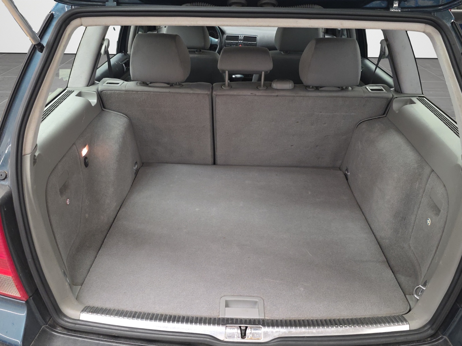 VW Bora Variant 2.0 Comfortline Automat-image-7