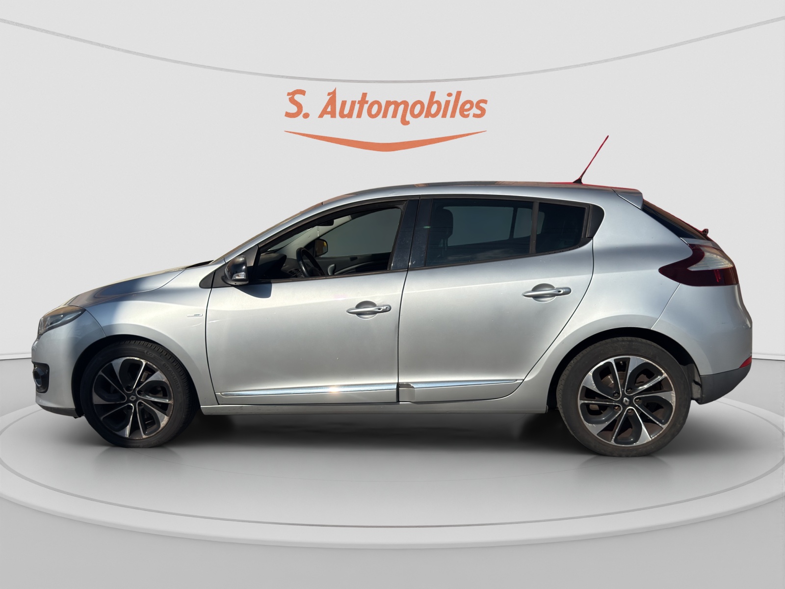 RENAULT Mégane 1.2 16V Turbo Bose-image-13