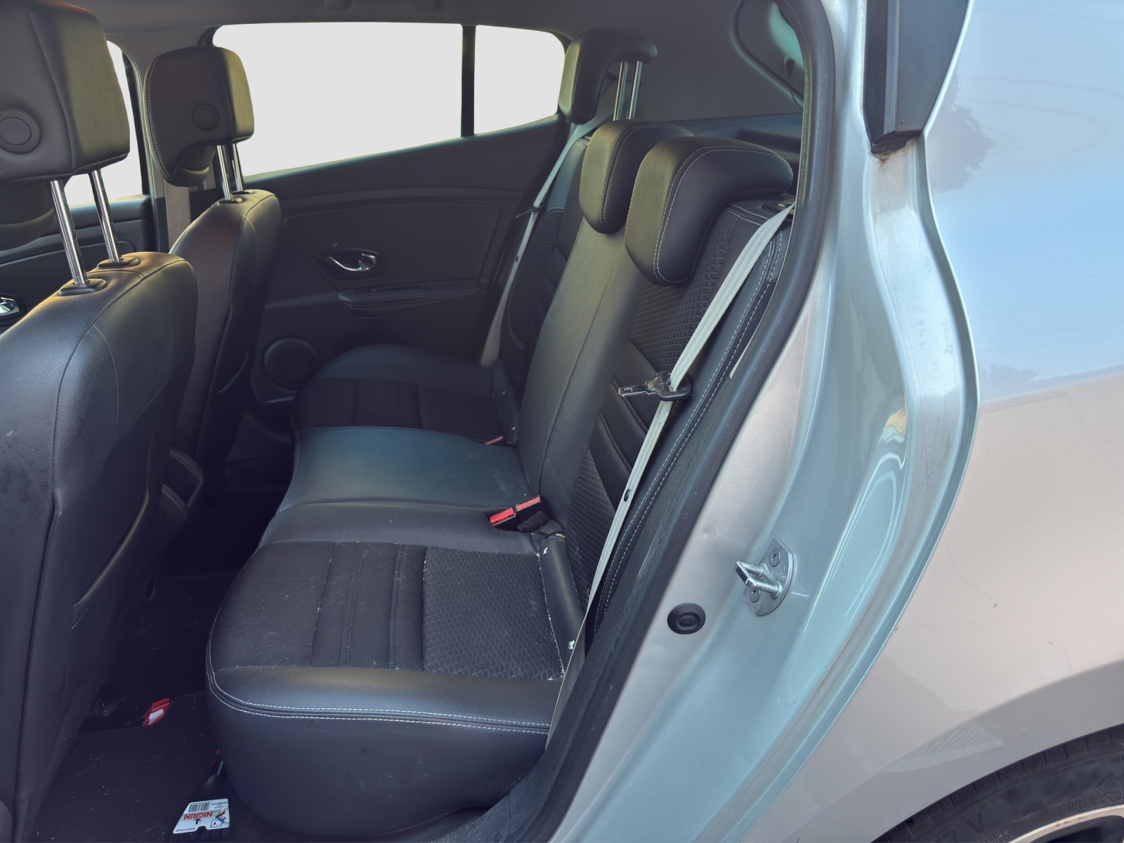 RENAULT Mégane 1.2 16V Turbo Bose-image-5