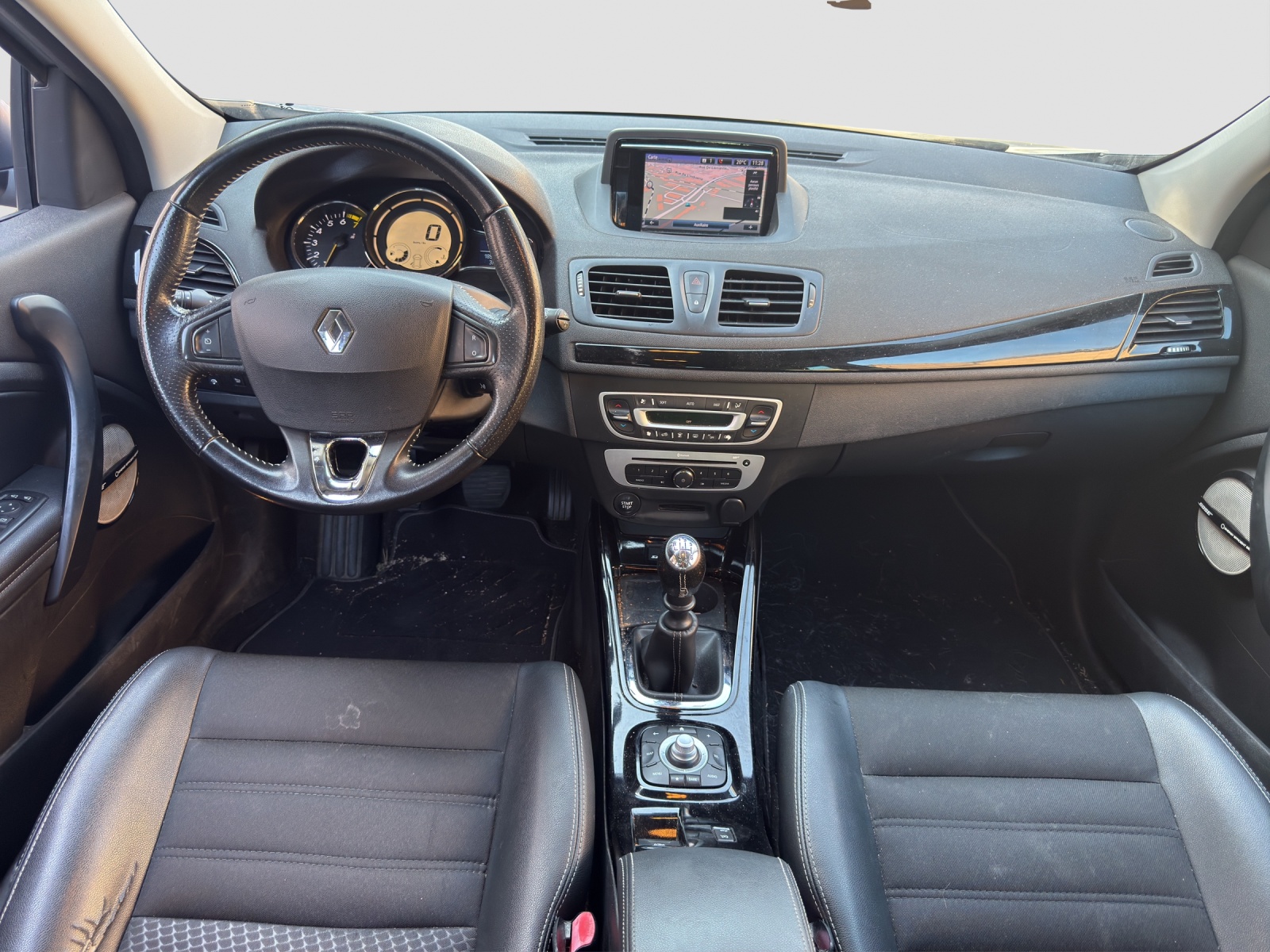 RENAULT Mégane 1.2 16V Turbo Bose-image-9
