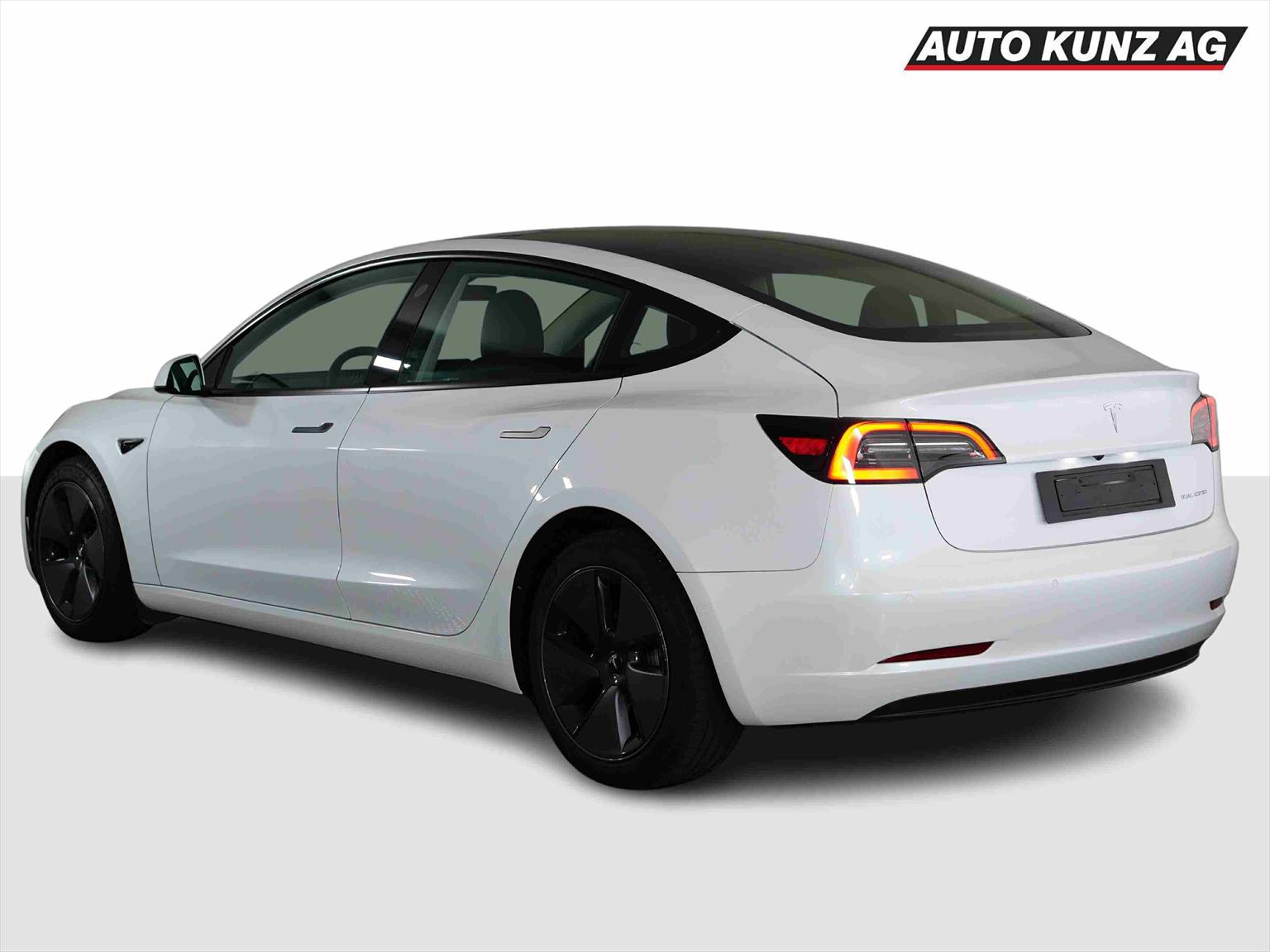 TESLA Model 3 Long Range Dual AWD-image-1