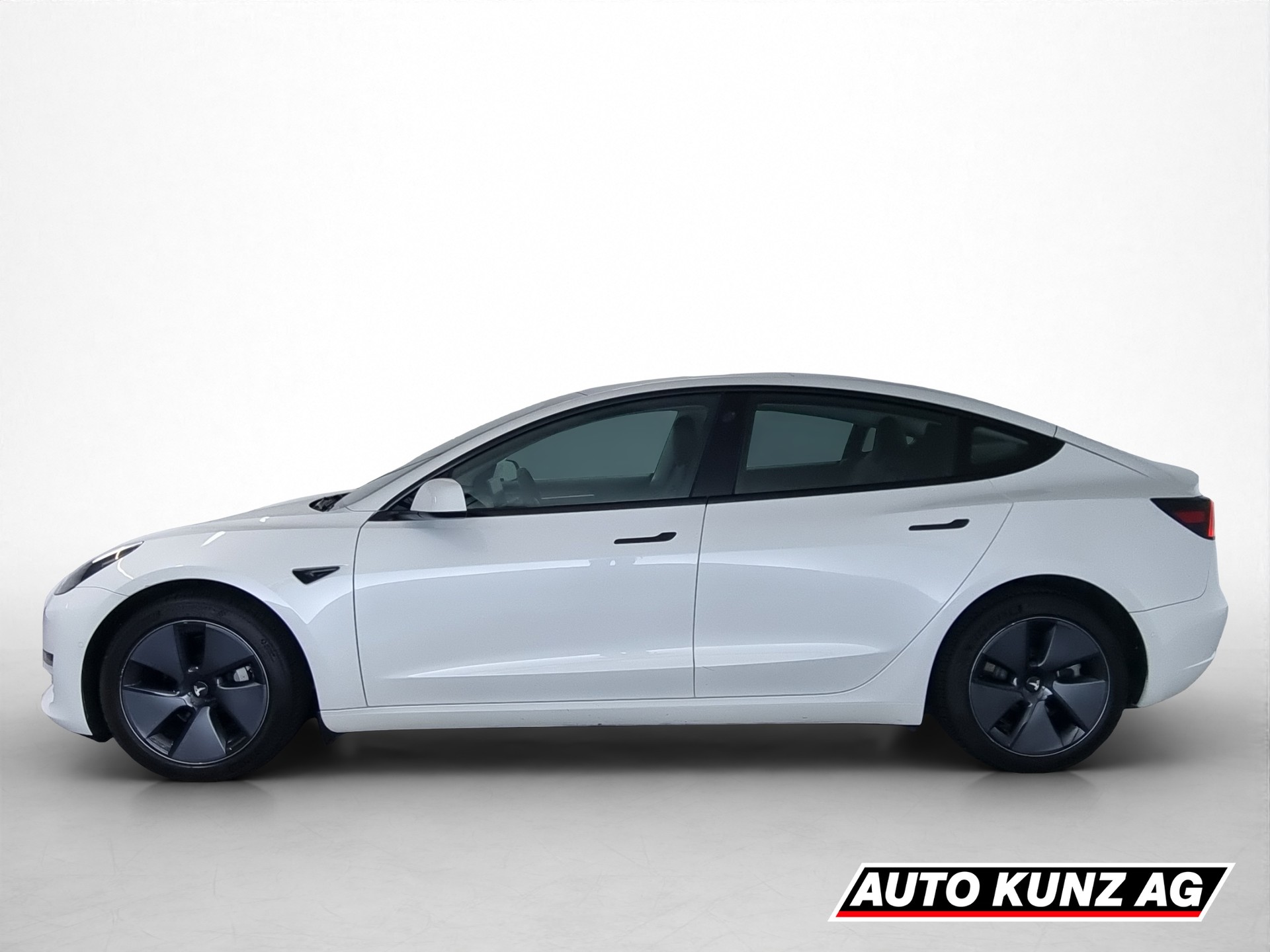 TESLA Model 3 Long Range Dual AWD-showroom-element-2