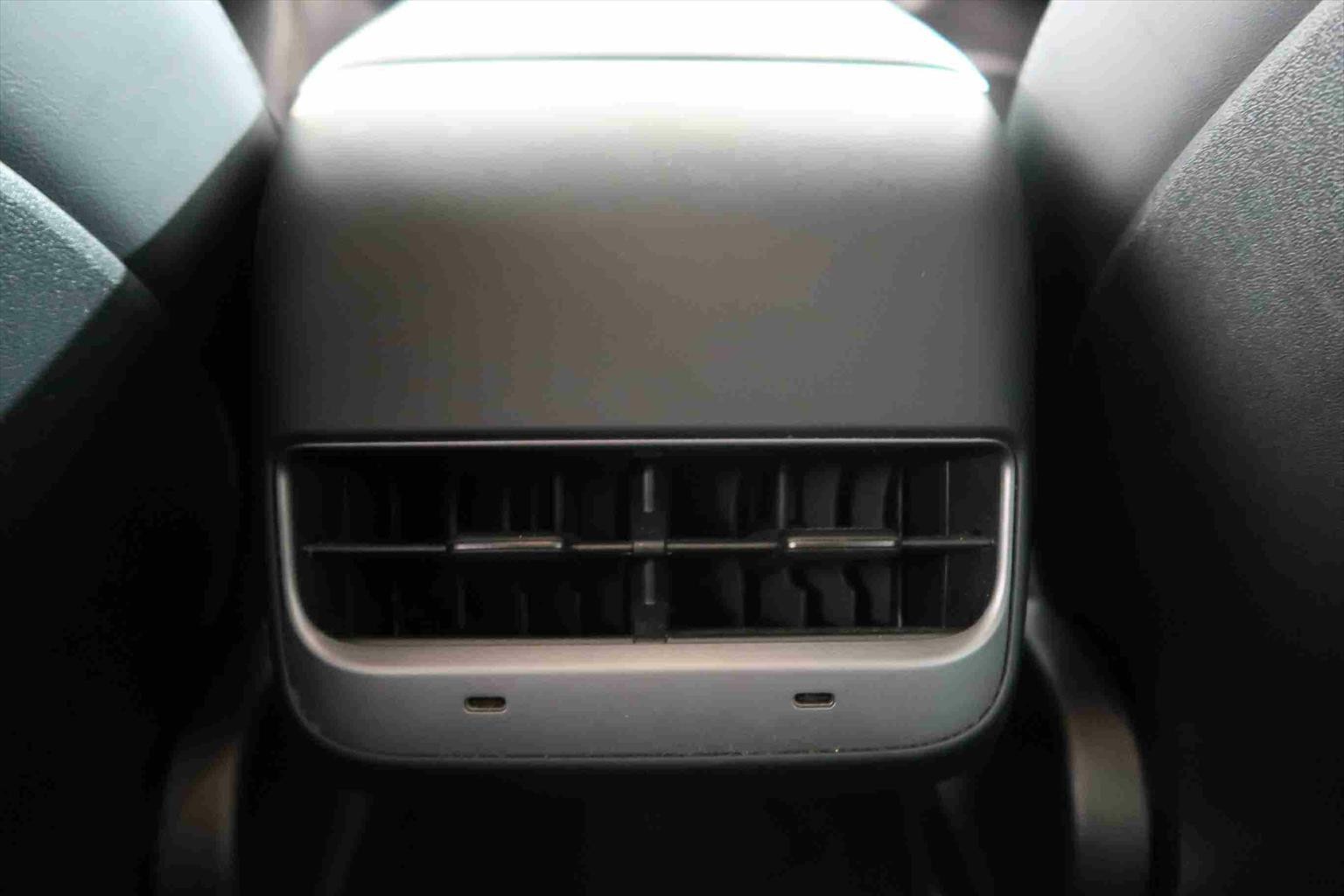 TESLA Model 3 Long Range Dual AWD-image-14