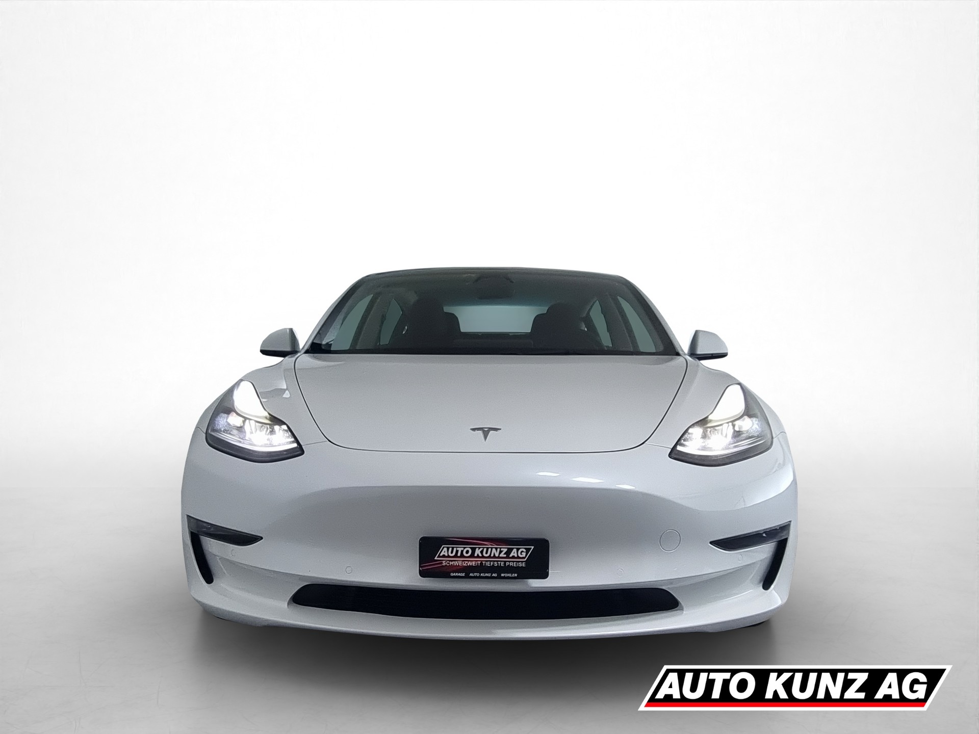 TESLA Model 3 Long Range Dual AWD-showroom-element-1