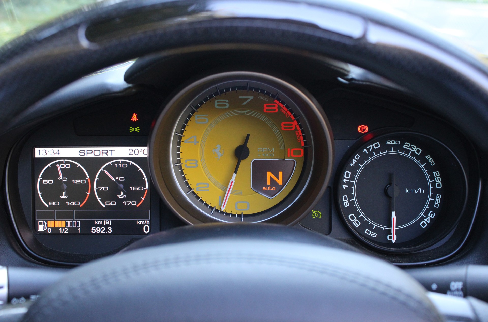 FERRARI California 4.3 V8-image-13