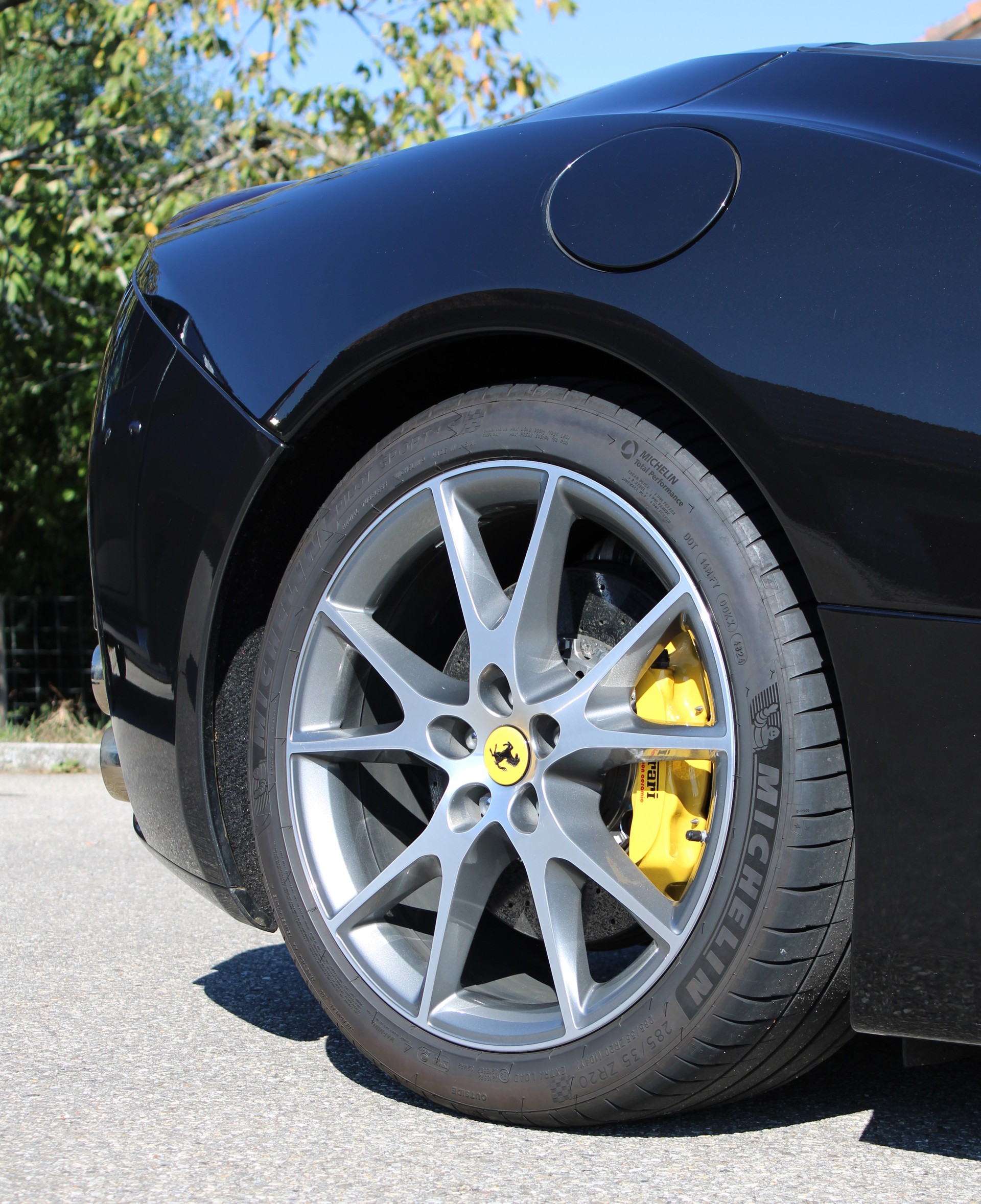FERRARI California 4.3 V8-image-8
