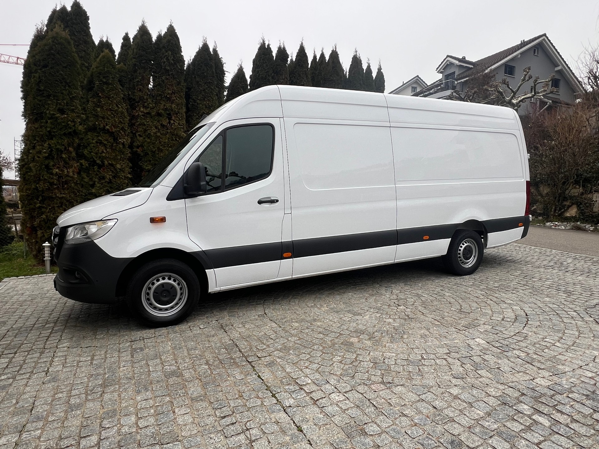 MERCEDES-BENZ Sprinter 317 CDI Lang 9G-TRONIC-image-1