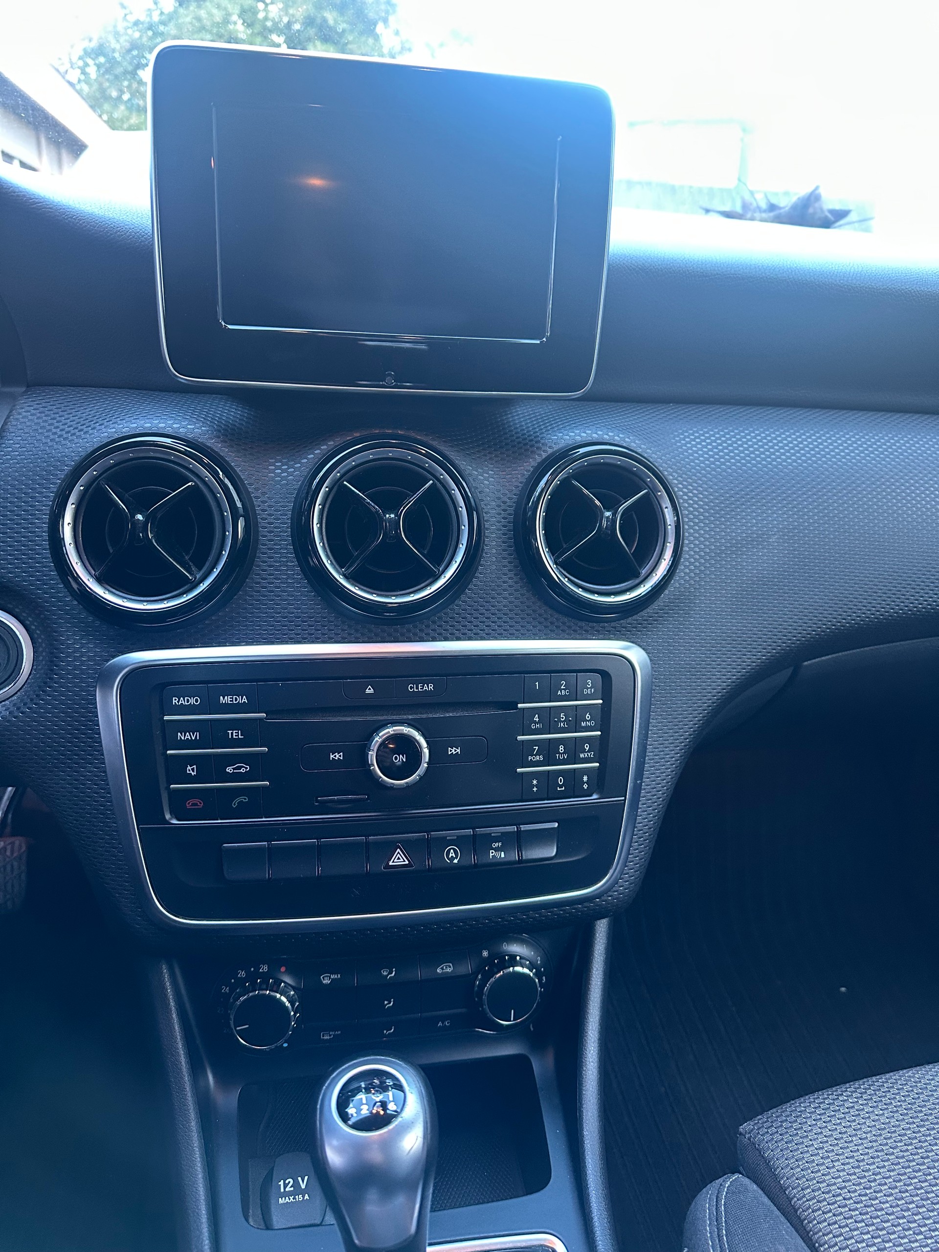MERCEDES-BENZ A 180 CDI BlueEfficiency Edition Style-image-9