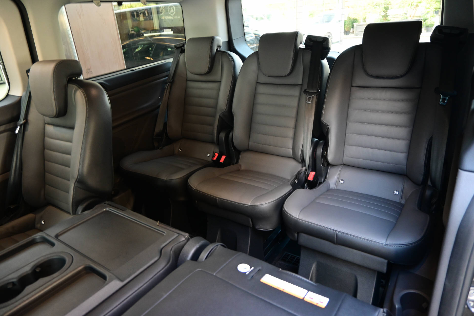 FORD Tourneo Custom 320 L1 2.0 TDCi 185 Titanium **8 Plätze**AHK**-image-24