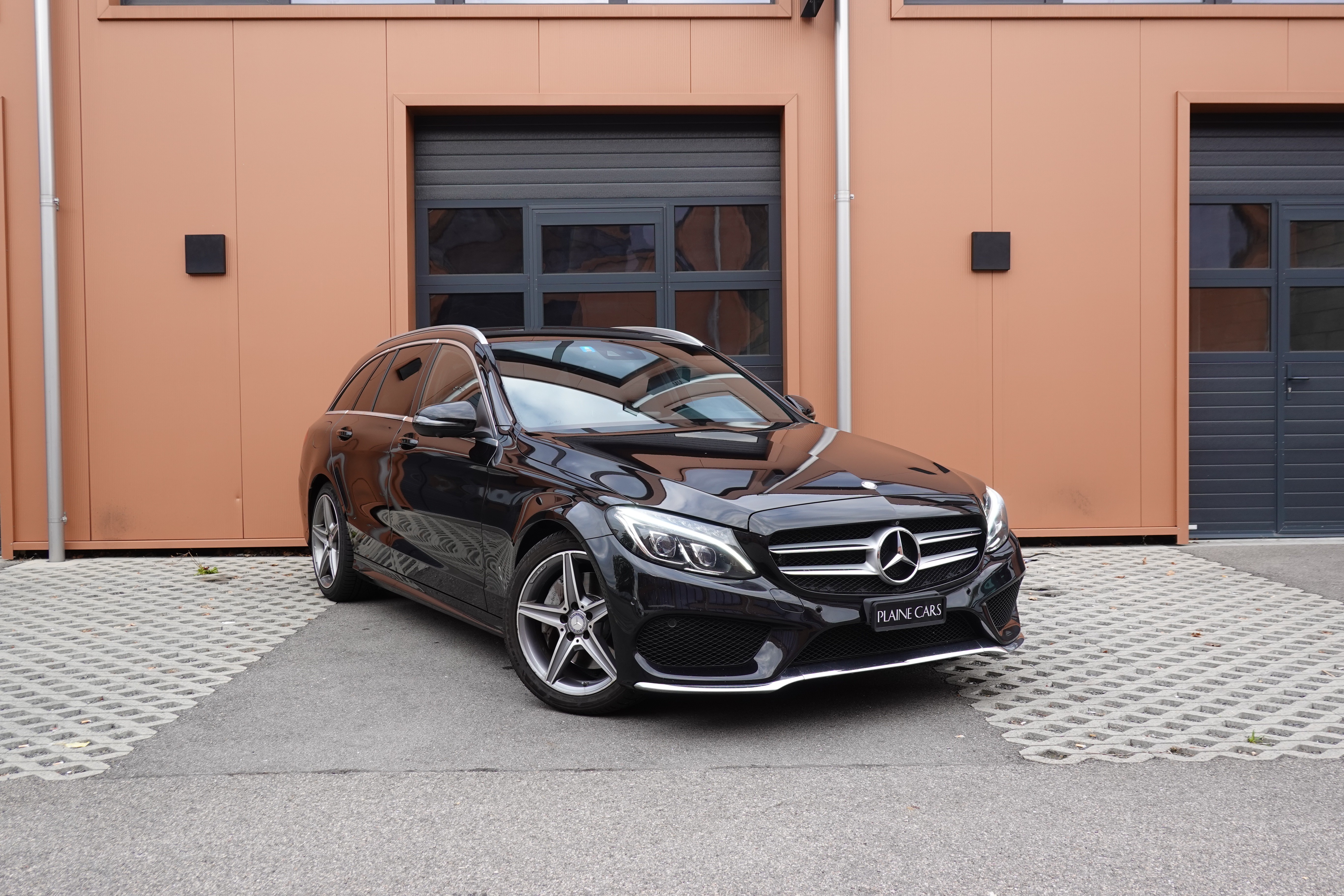 Car photo