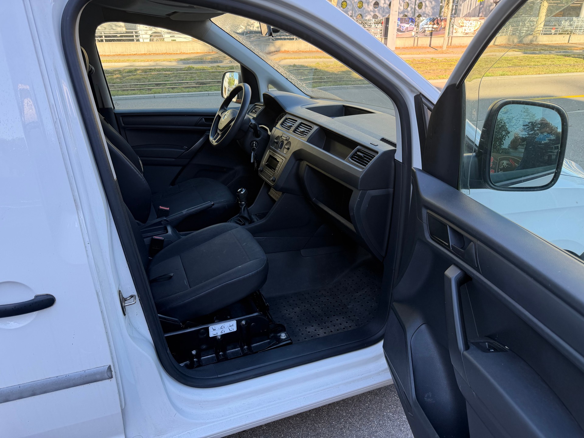 VW Caddy 1.4TGI BlueMotion Technology-image-6