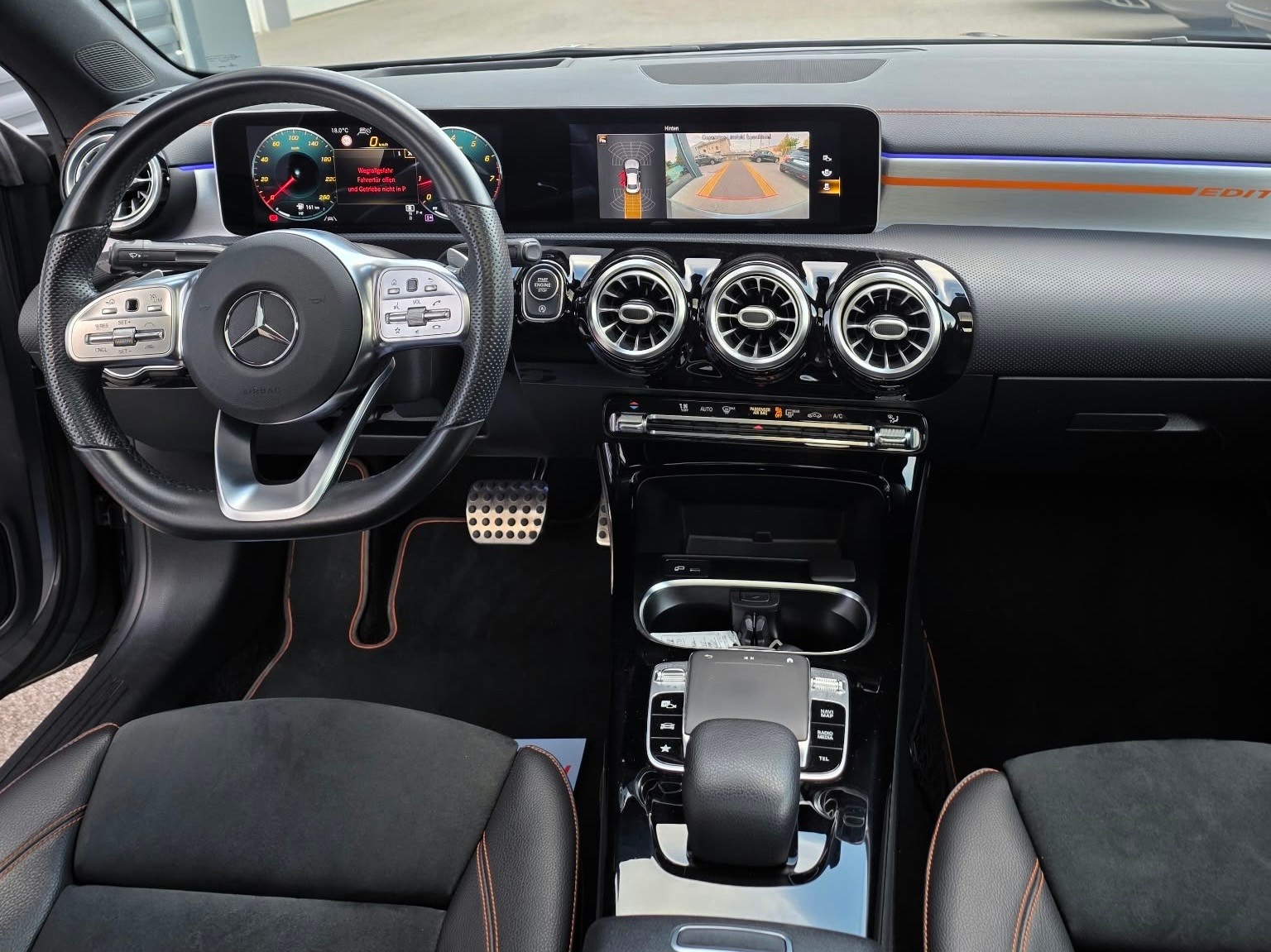 MERCEDES-BENZ CLA 250 AMG Line Edtition 7G-DCT-showroom-element-2