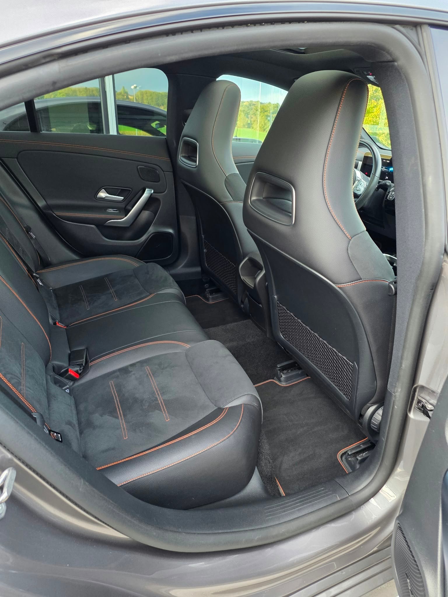 MERCEDES-BENZ CLA 250 AMG Line Edtition 7G-DCT-image-5