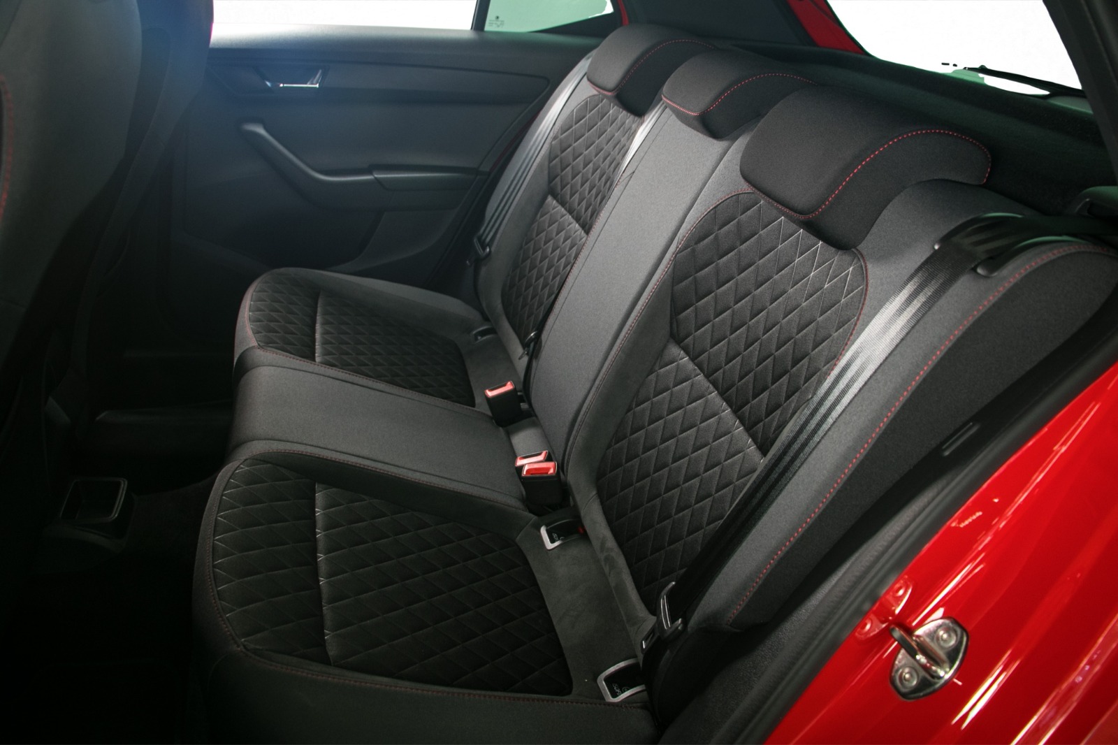 SKODA Fabia 1.0 TSI Monte Carlo-image-6