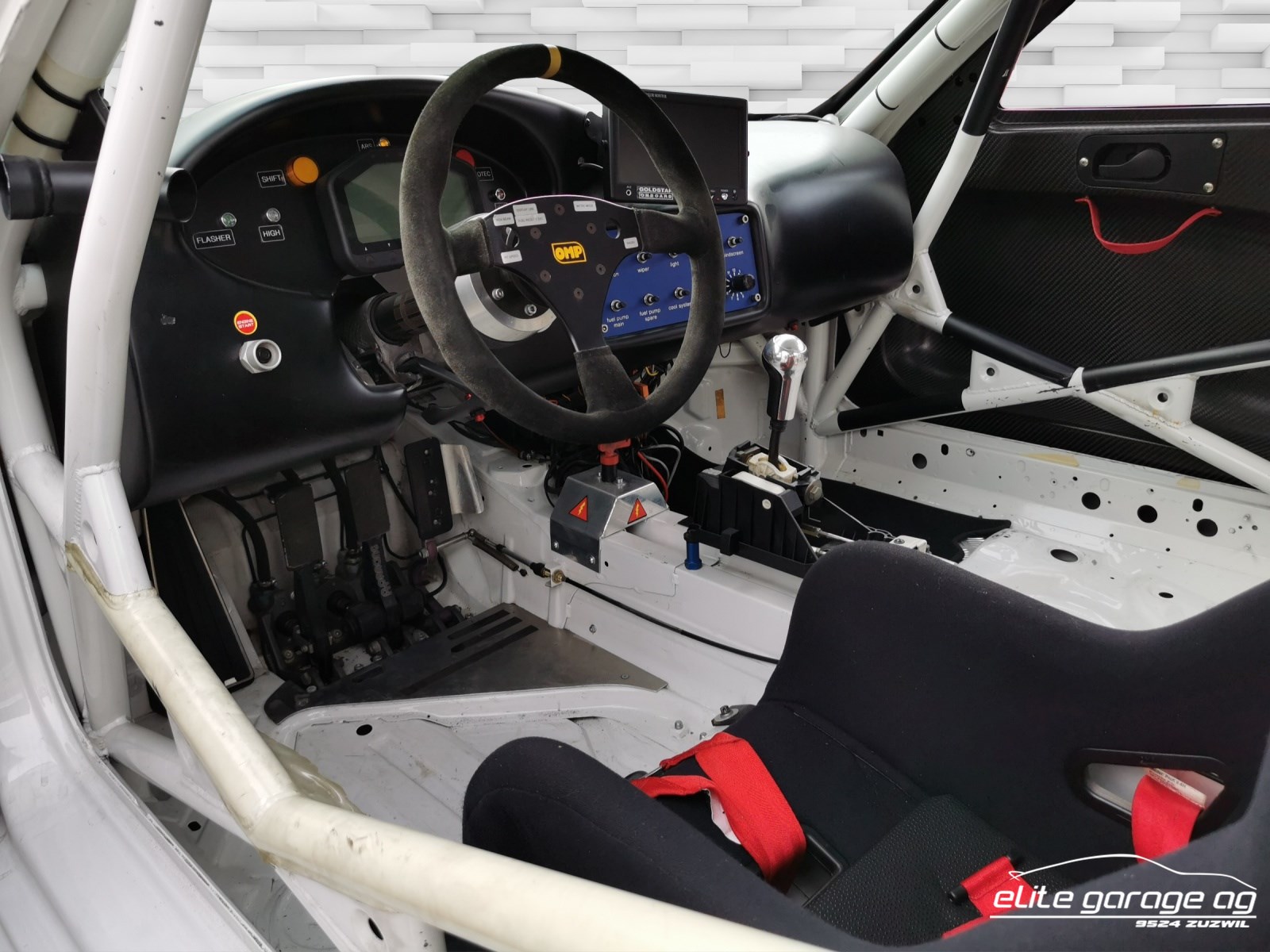 PORSCHE 911 997 Rennwagen-image-9