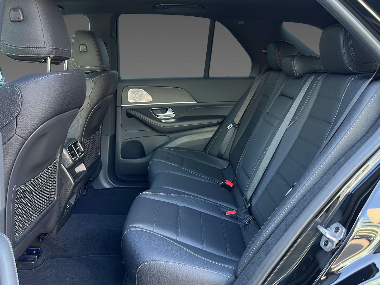 MERCEDES-BENZ GLE 400 e 4M 9G-Tronic-image-10