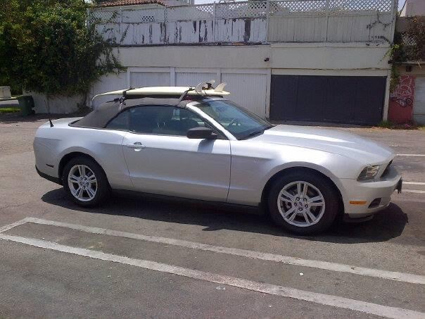 FORD MUSTANG Convertible-image-0