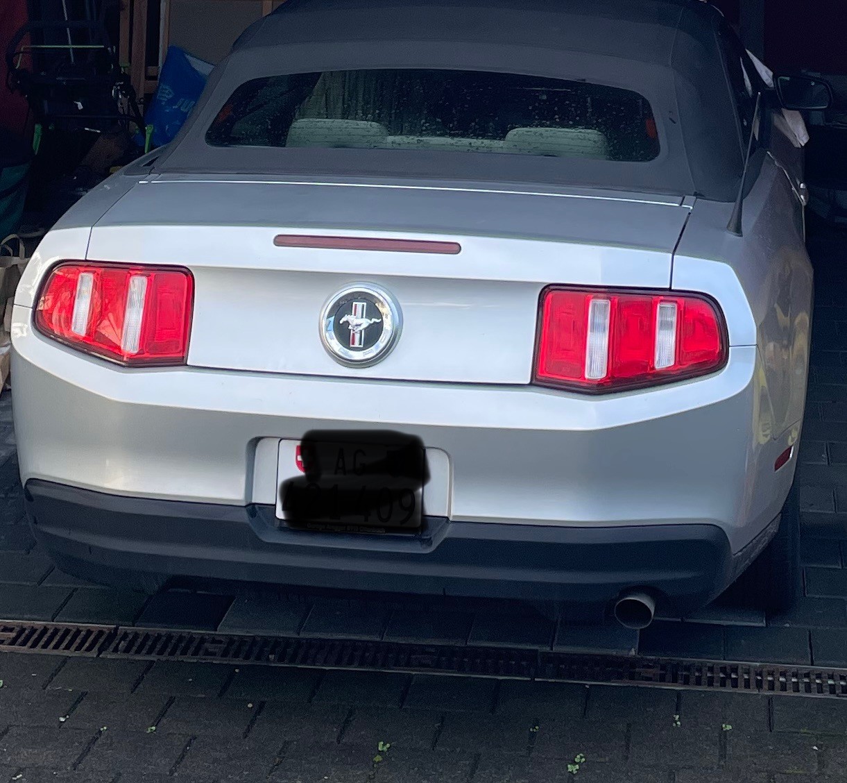 FORD MUSTANG Convertible-image-3