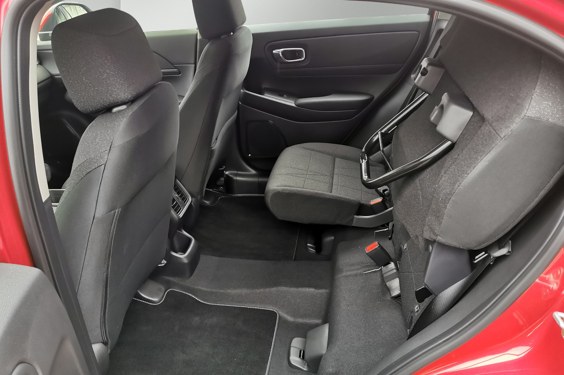 HONDA HR-V 1.5i-MMD Elegance CVT-image-8