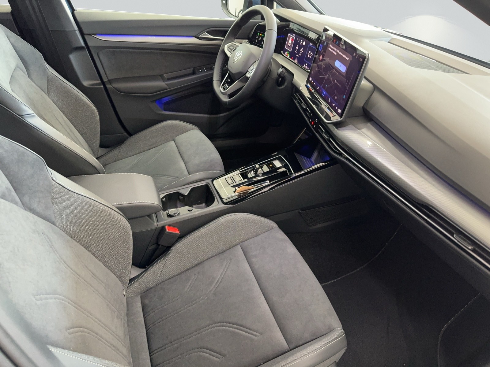 VW Golf 1.5 TSI PHEV Edition 50-image-8