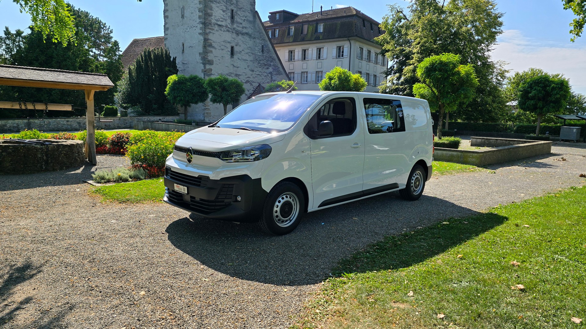 CITROEN Jumpy 1.5 BlueHDi 120 M Swiss Edition-image-1