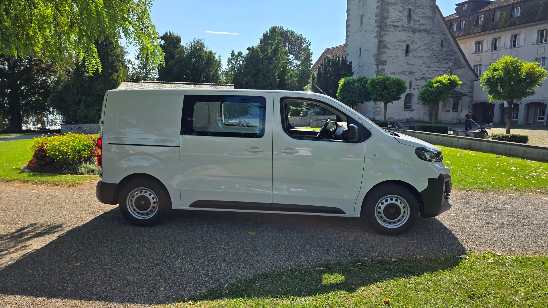 CITROEN Jumpy 1.5 BlueHDi 120 M Swiss Edition-image-2