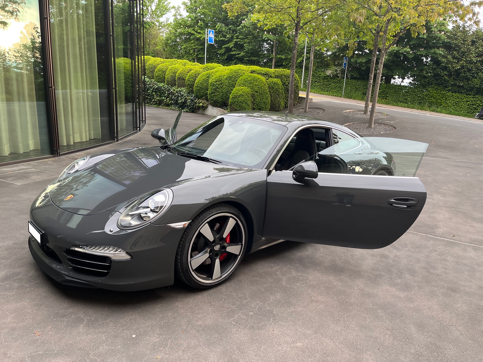 PORSCHE 911 Carrera S 50 Years PDK-image-1