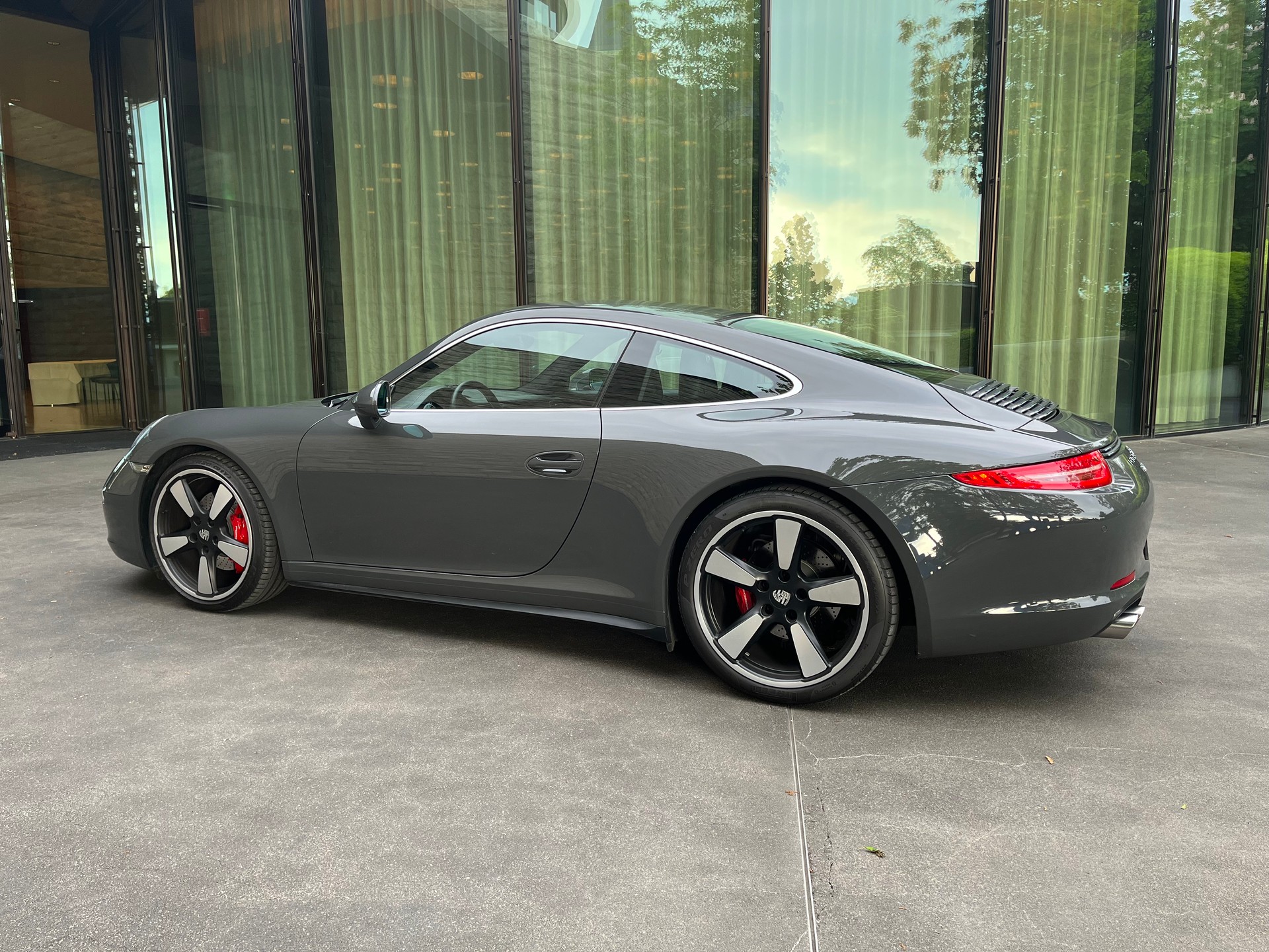 PORSCHE 911 Carrera S 50 Years PDK-image-3