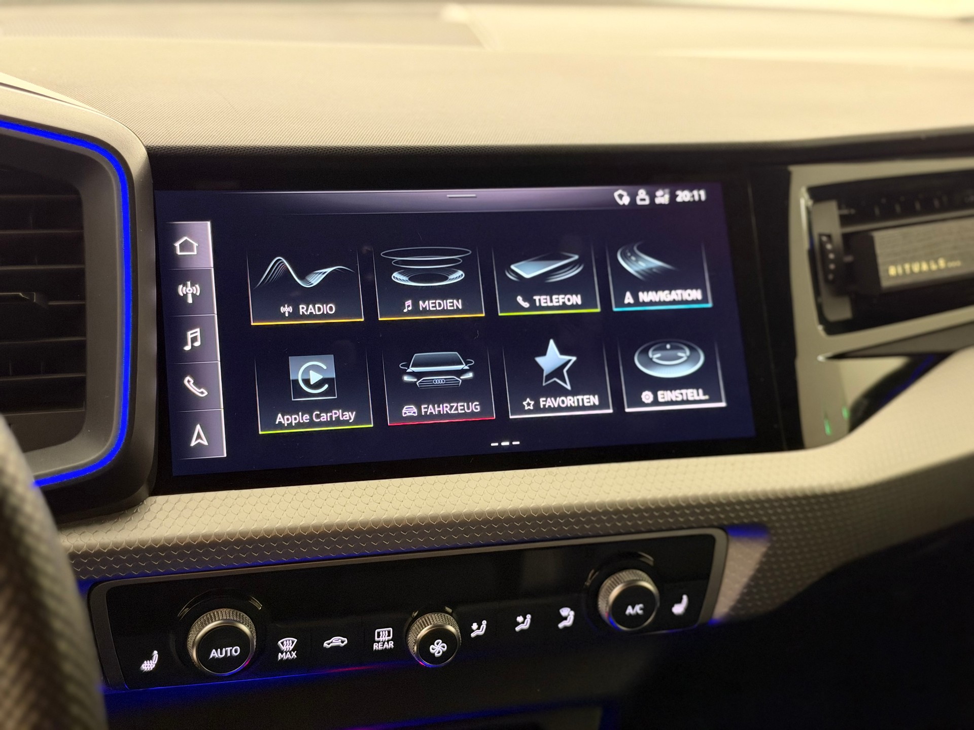 AUDI A1-image-13