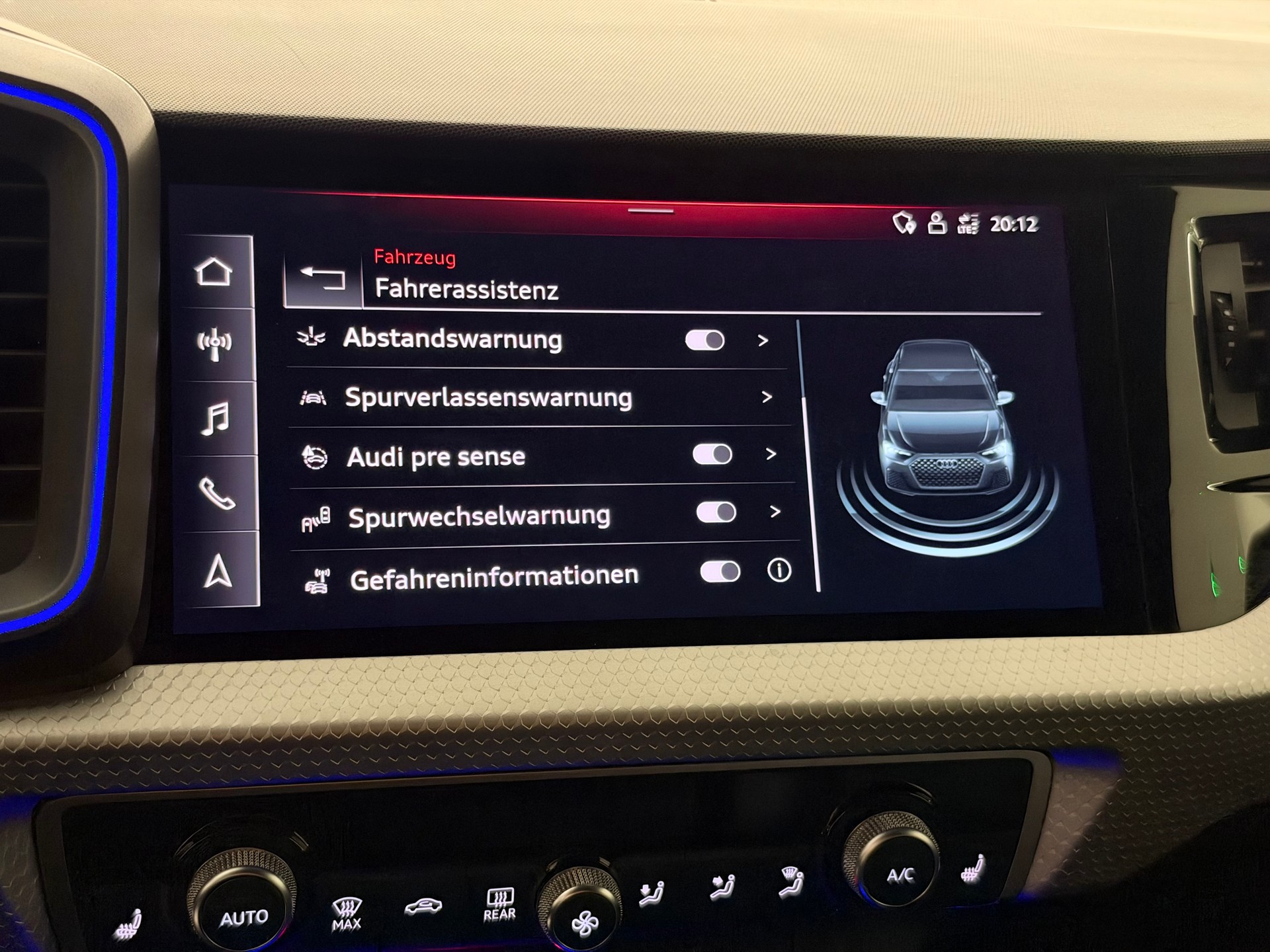AUDI A1-image-16