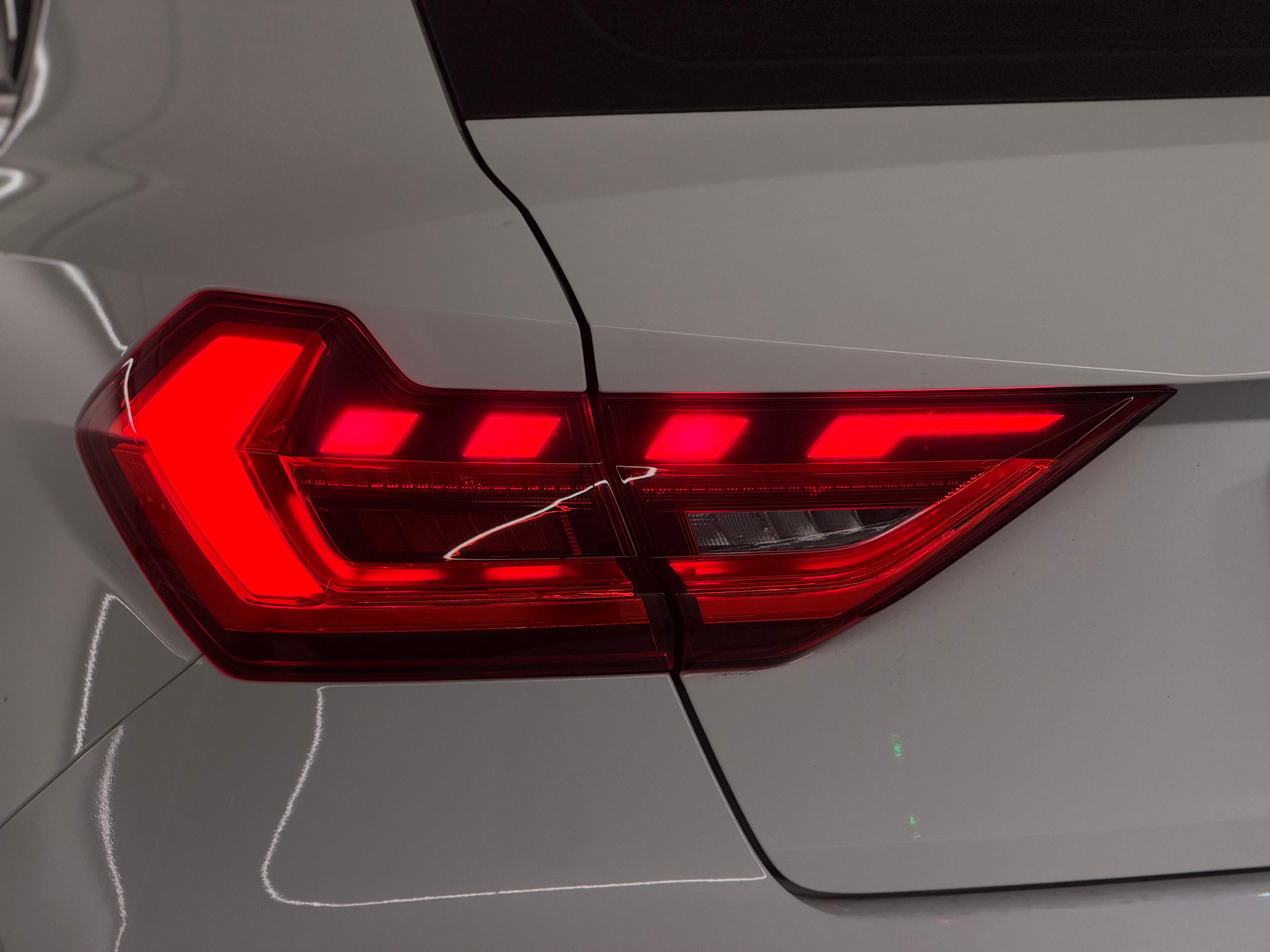AUDI A1-image-7