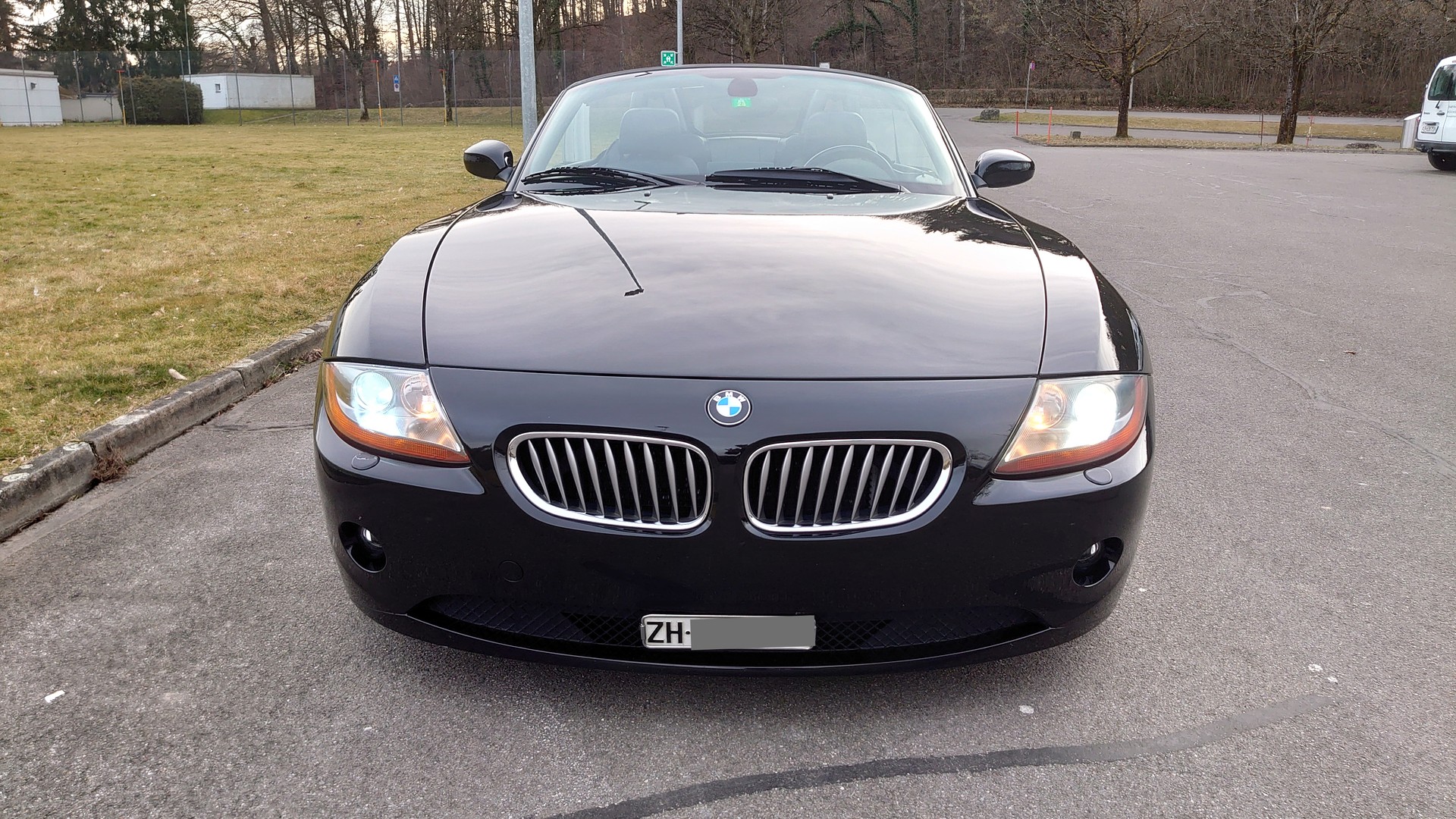 BMW Z4 3.0i Roadster-image-2