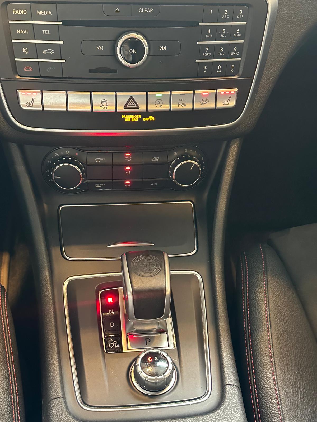 MERCEDES-BENZ CLA Shooting Brake 45 AMG 4Matic Speedshift-image-17