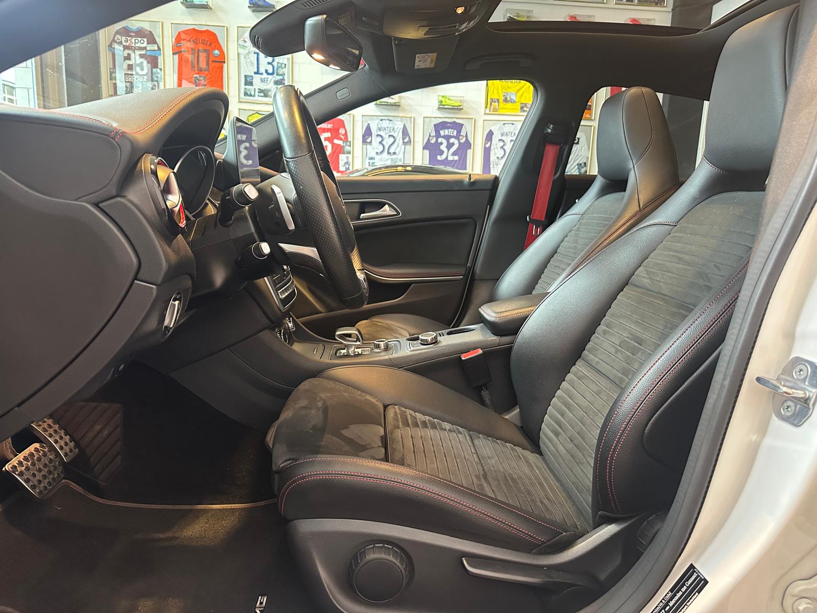 MERCEDES-BENZ CLA Shooting Brake 45 AMG 4Matic Speedshift-image-7