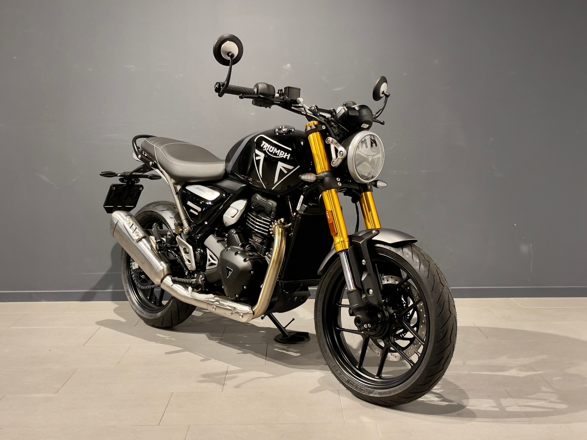 TRIUMPH Speed 400-showroom-element-1