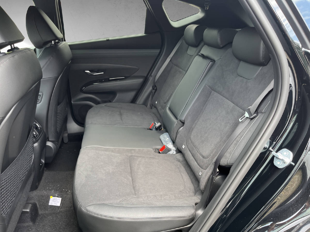 HYUNDAI Tucson 1.6 T-GDi HEV 20th Anni MY25-image-13
