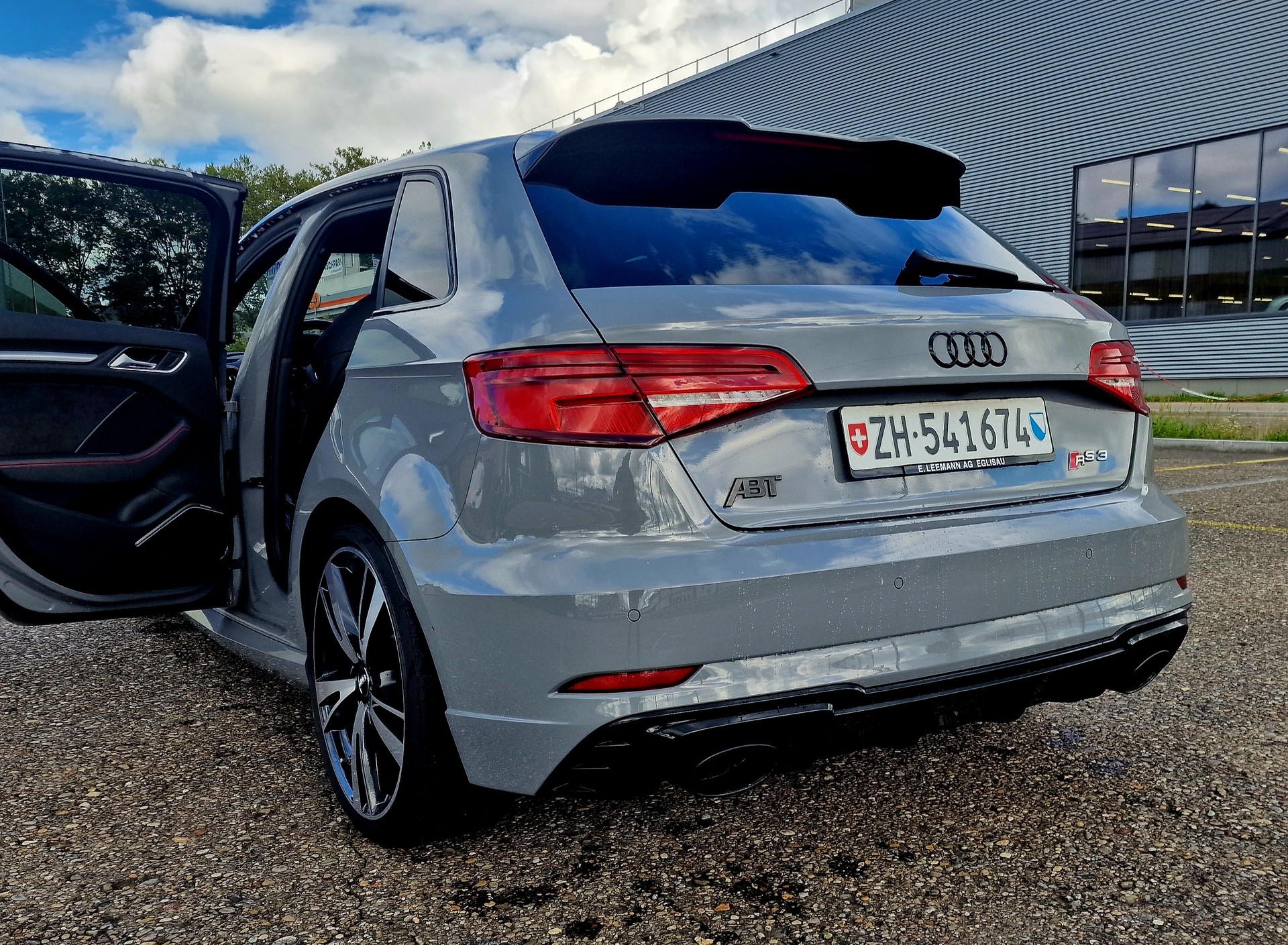 AUDI ABT RS3 480PS - Sportback 2.5 TSI quattro S-tronic - Nardo Grau / Leasing möglich!-image-7