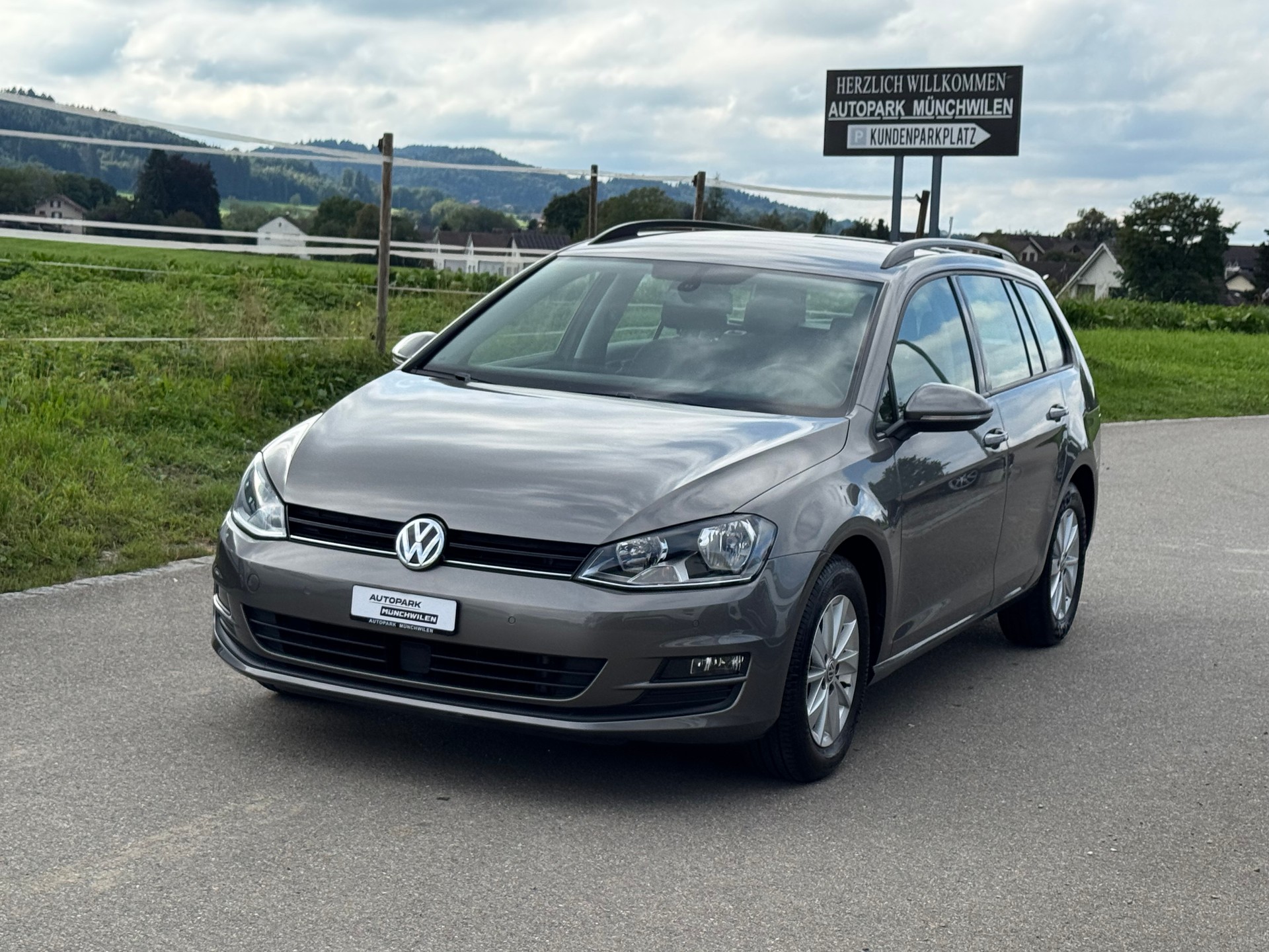 VW Golf Variant 1.4 TSI Comfortline DSG-image-0