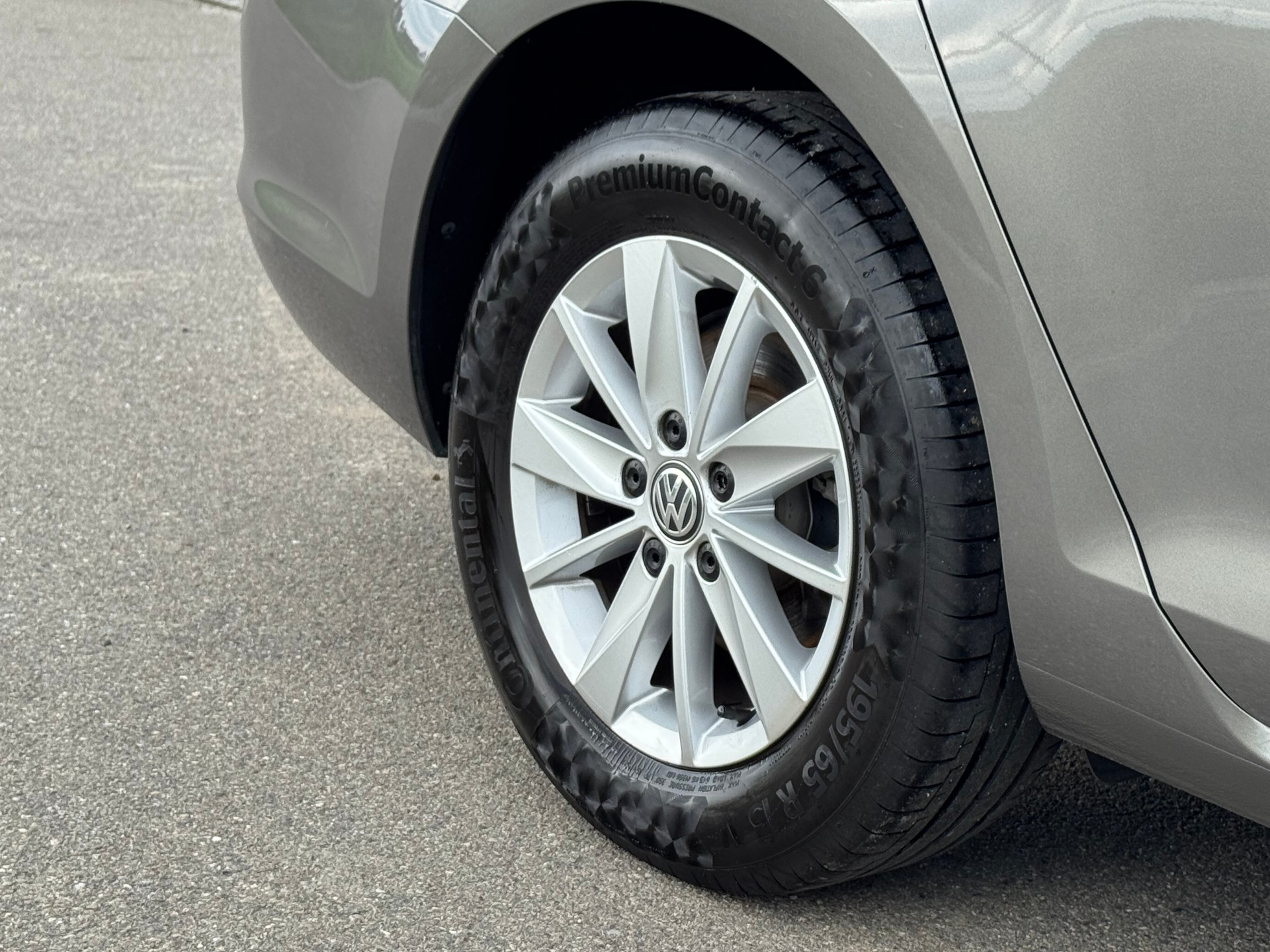 VW Golf Variant 1.4 TSI Comfortline DSG-image-4