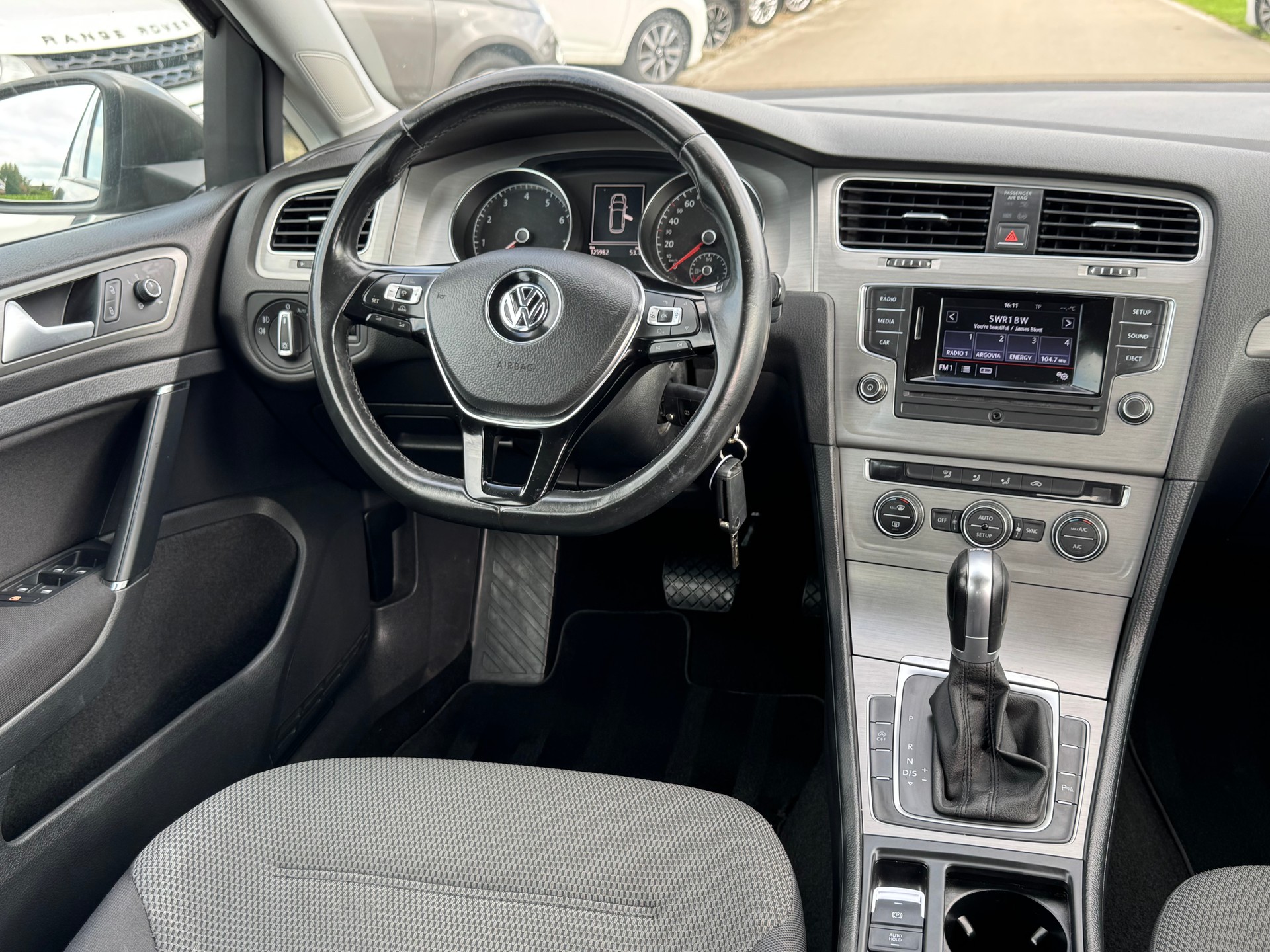 VW Golf Variant 1.4 TSI Comfortline DSG-image-8