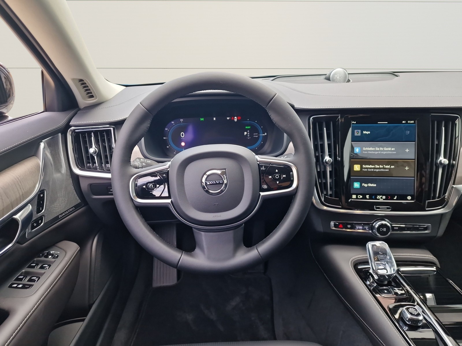 VOLVO S90 2.0 T8 TE Ultimate Dark eAWD-image-8