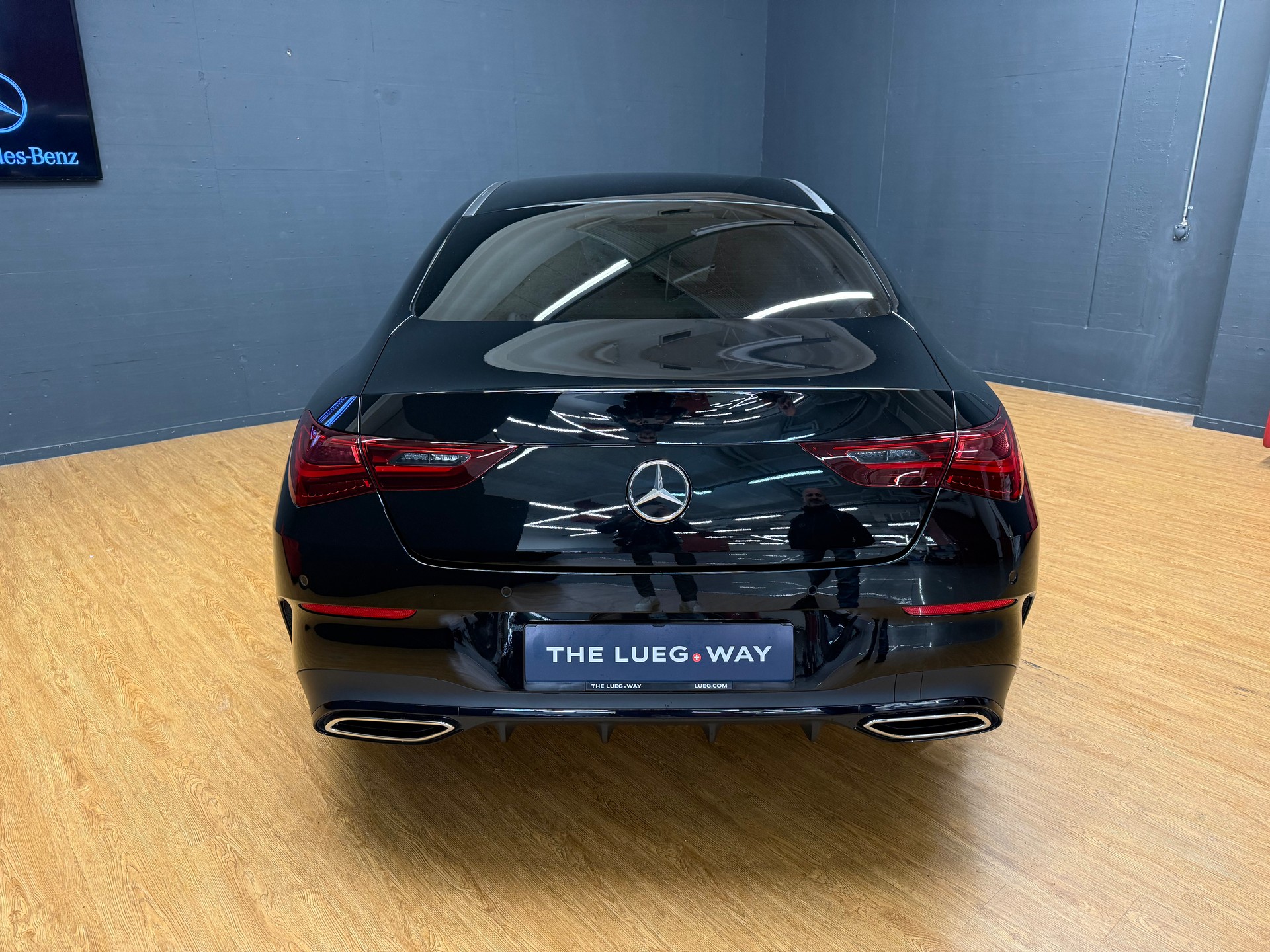 MERCEDES-BENZ CLA 200 - AMG / DISTRONIC / 360 Grad Kamera / Multibeam LED-image-11