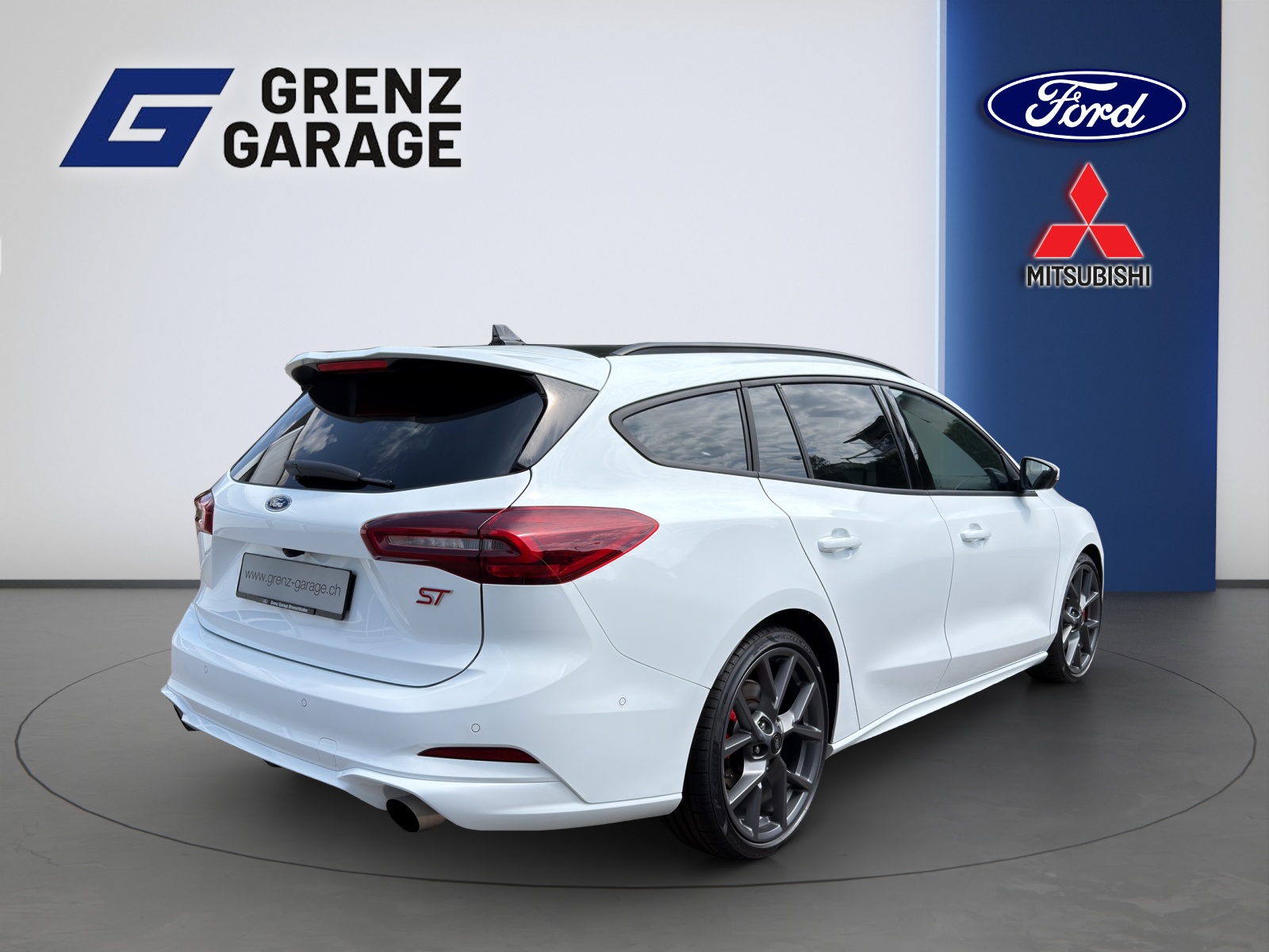 FORD Focus Station Wagon 2.3 EcoB ST X-image-4