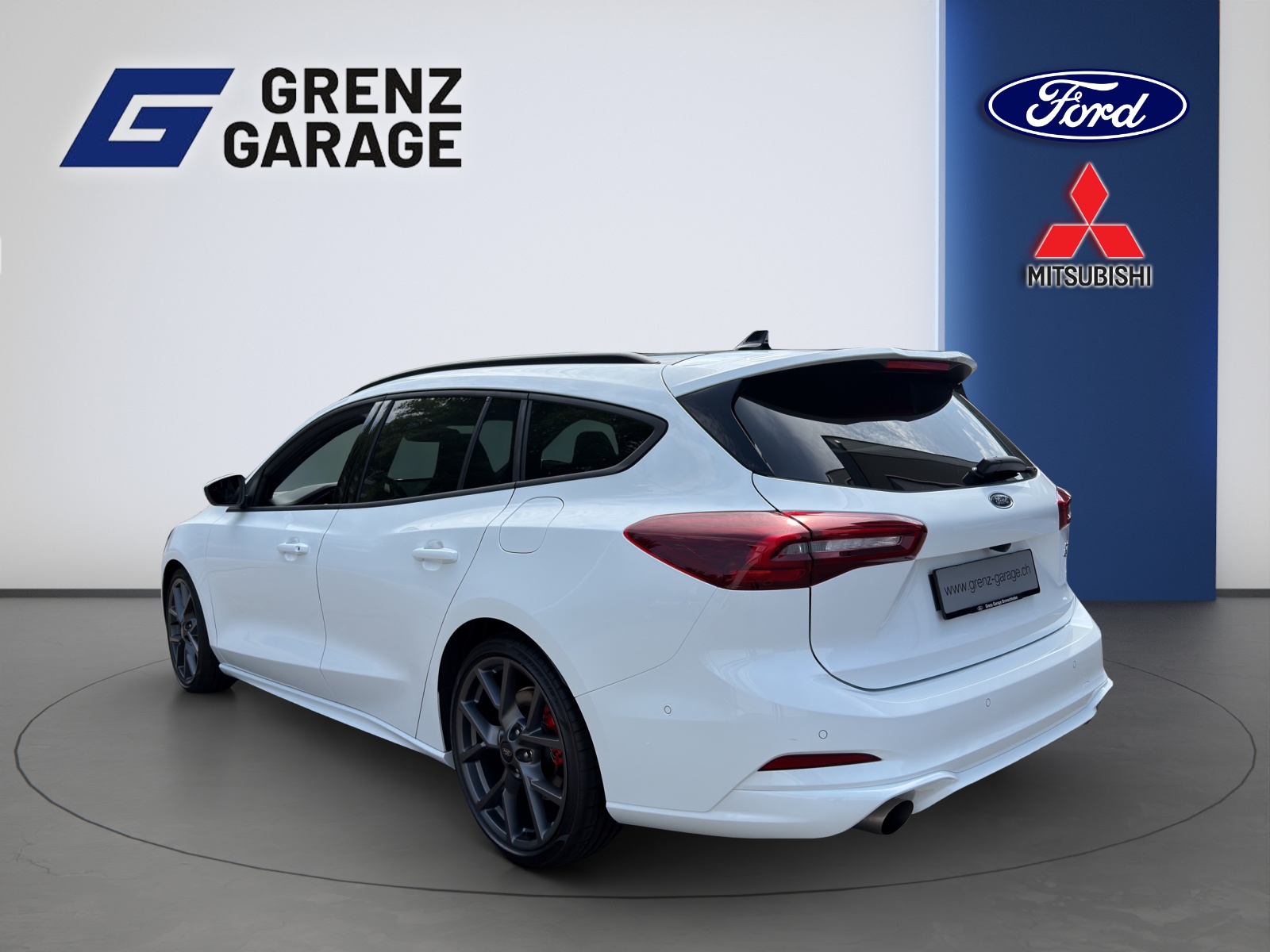 FORD Focus Station Wagon 2.3 EcoB ST X-image-2