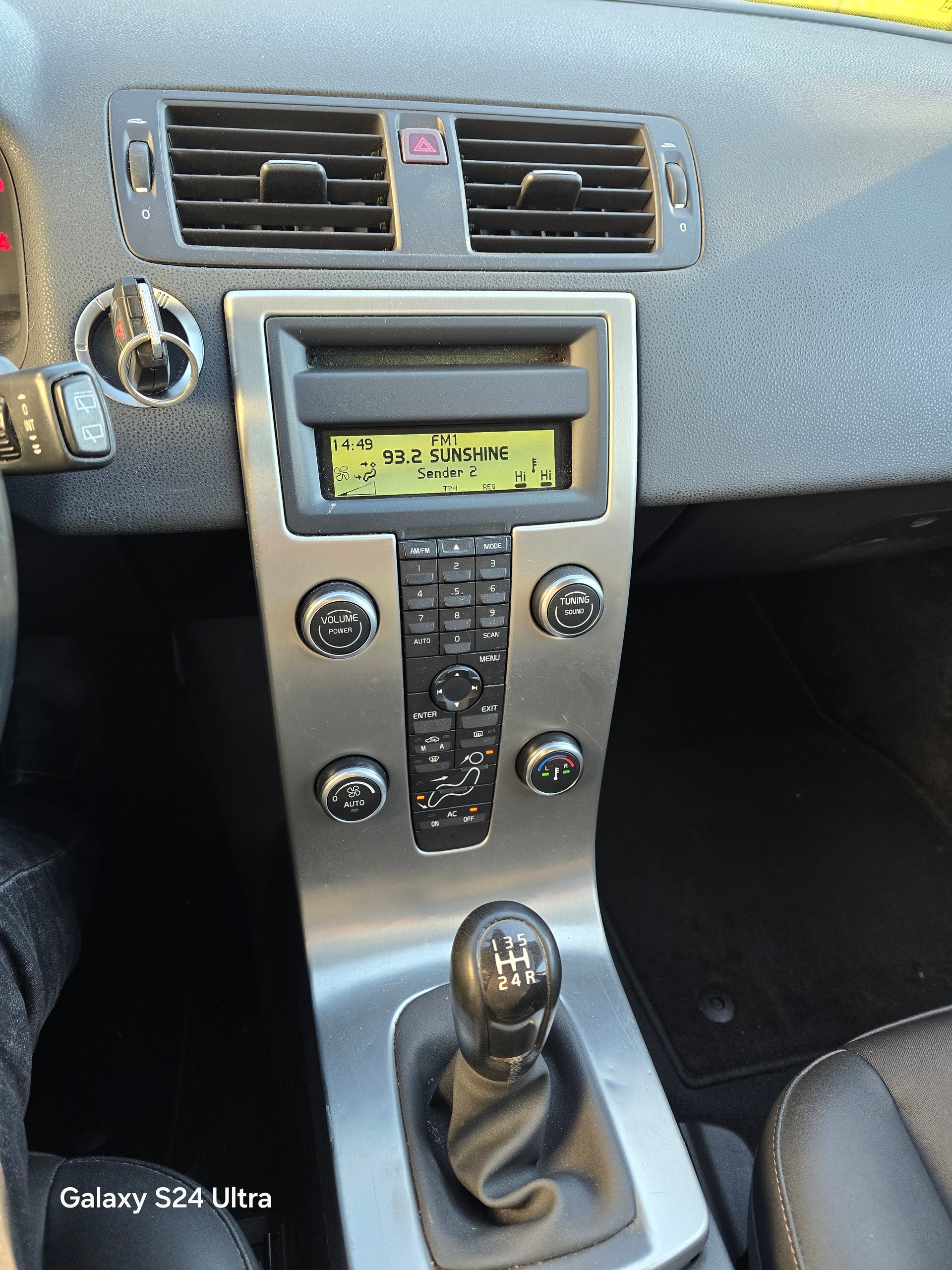 VOLVO V50 1.6D Summum-image-11