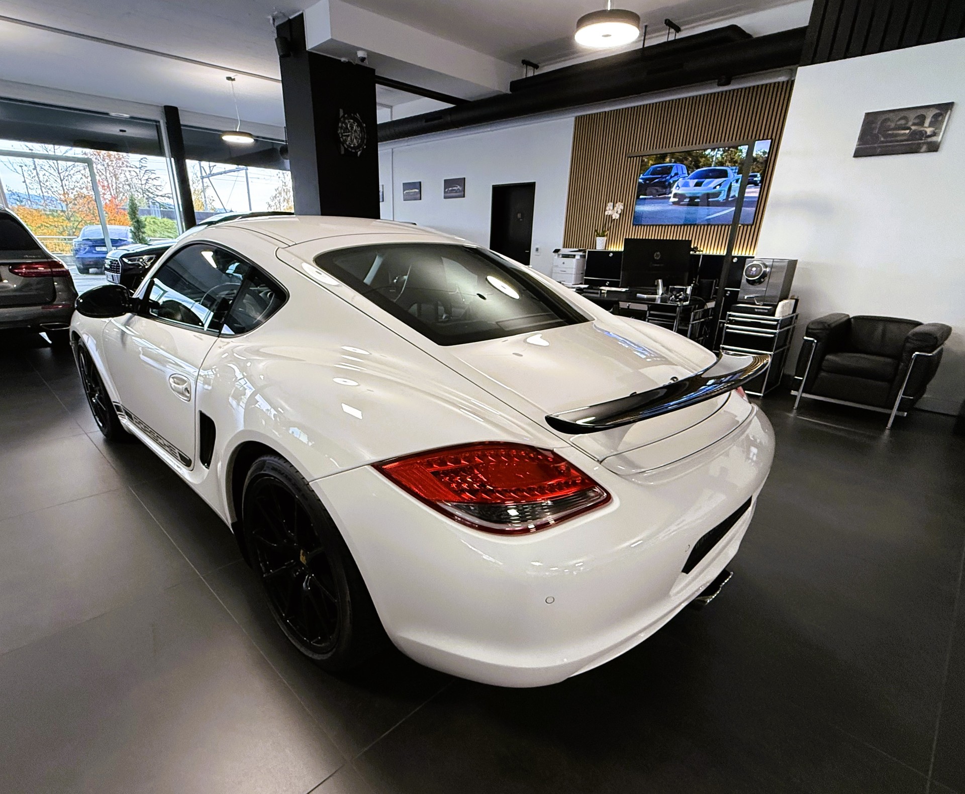 PORSCHE Cayman R 3.4 PDK-image-5