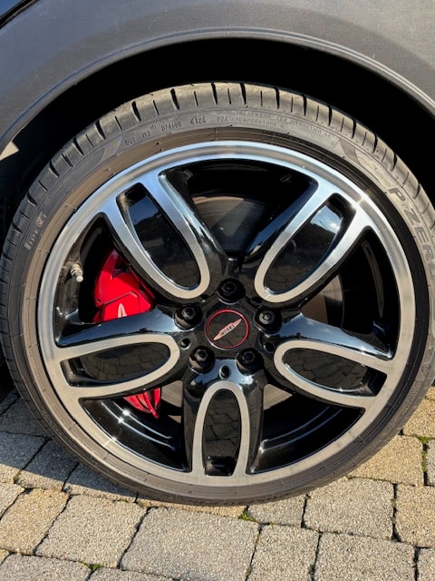 MINI Cooper John Cooper Works Steptronic-image-5
