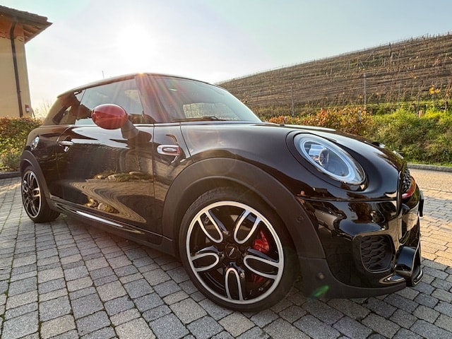 MINI Cooper John Cooper Works Steptronic-image-0