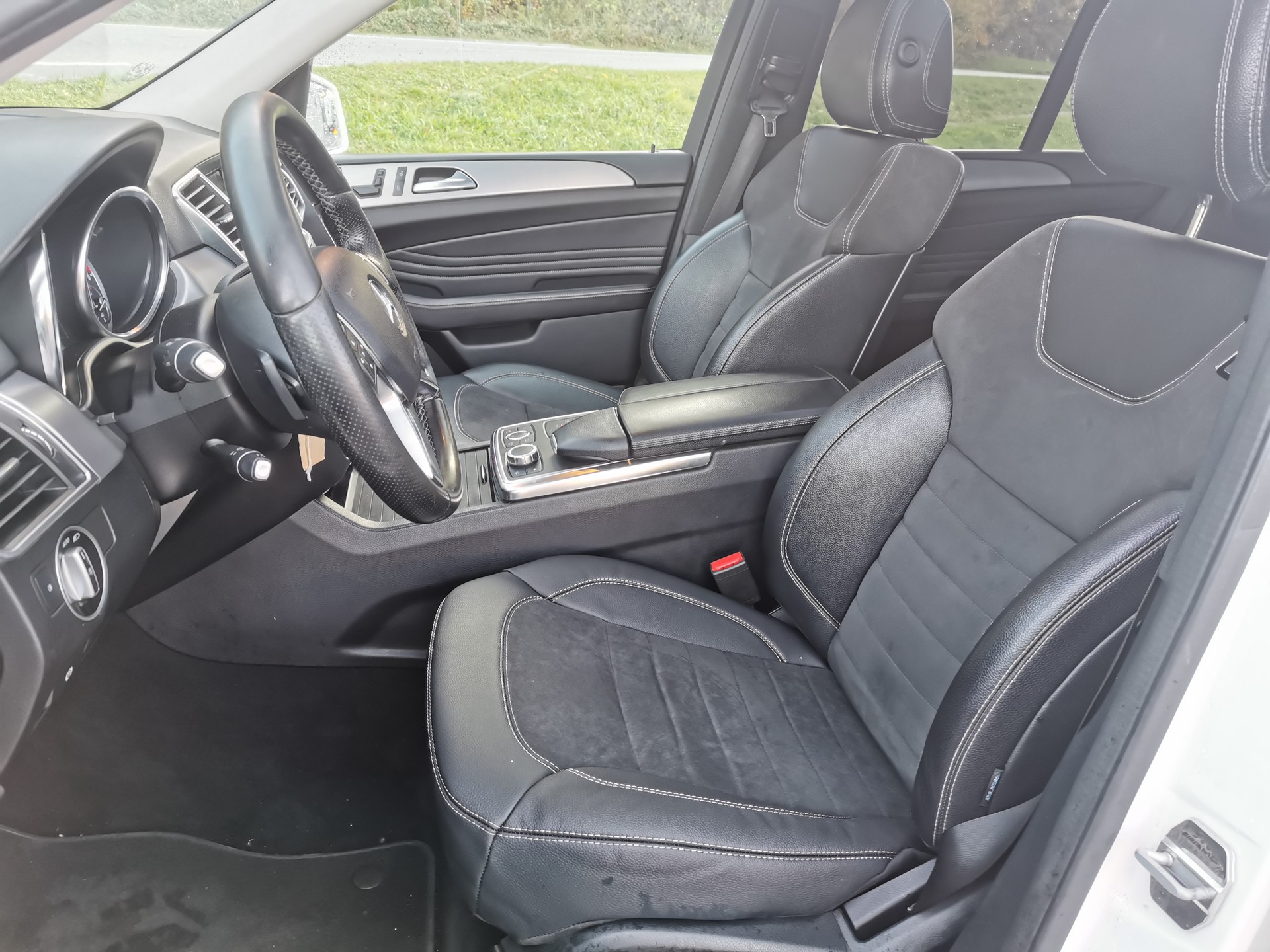 MERCEDES-BENZ ML 350 BlueTEC Executive 4Matic 7G-Tronic-image-5
