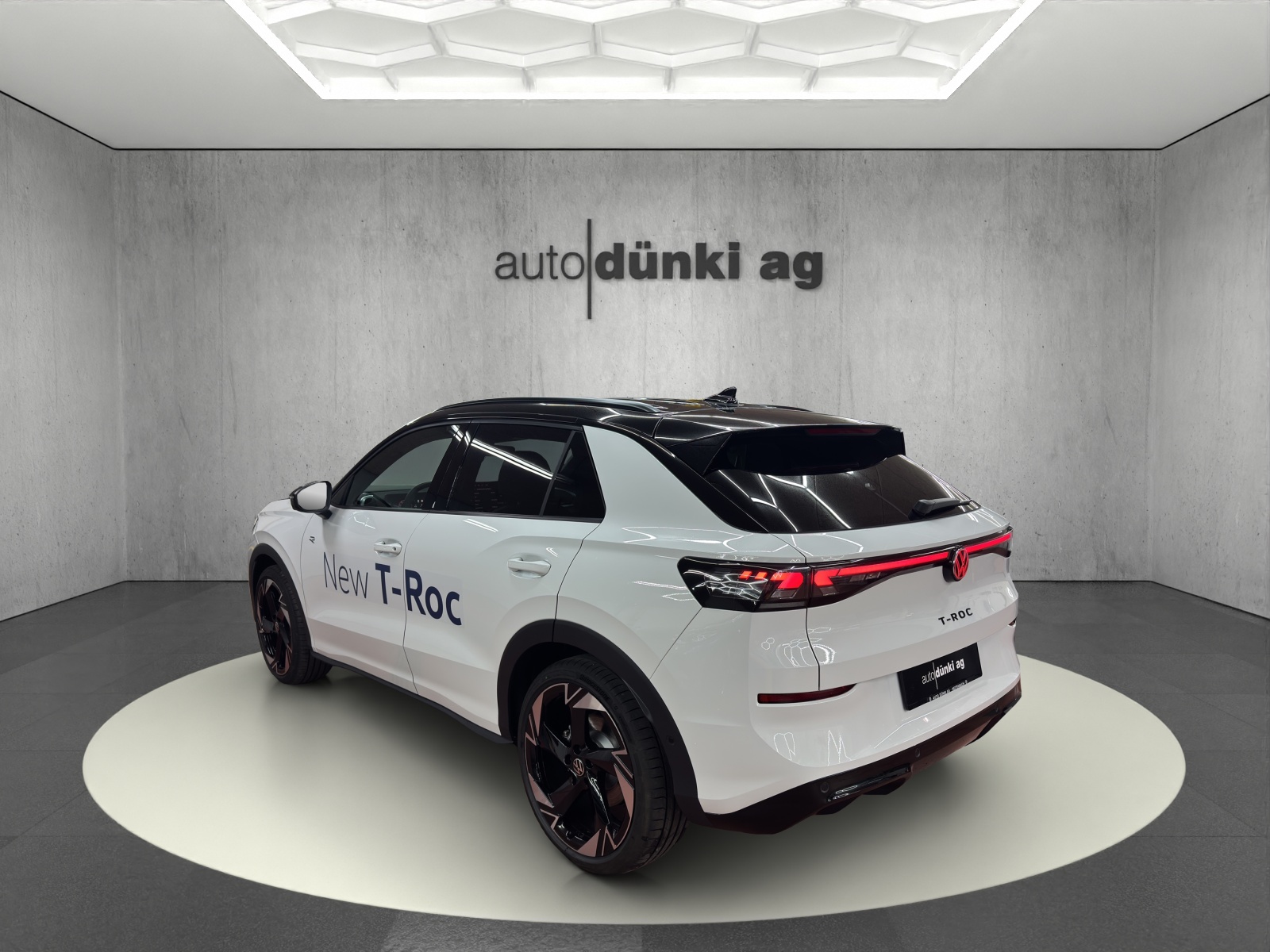 VW T-Roc 1.5 eTSI mHEV R-Line DSG-image-2